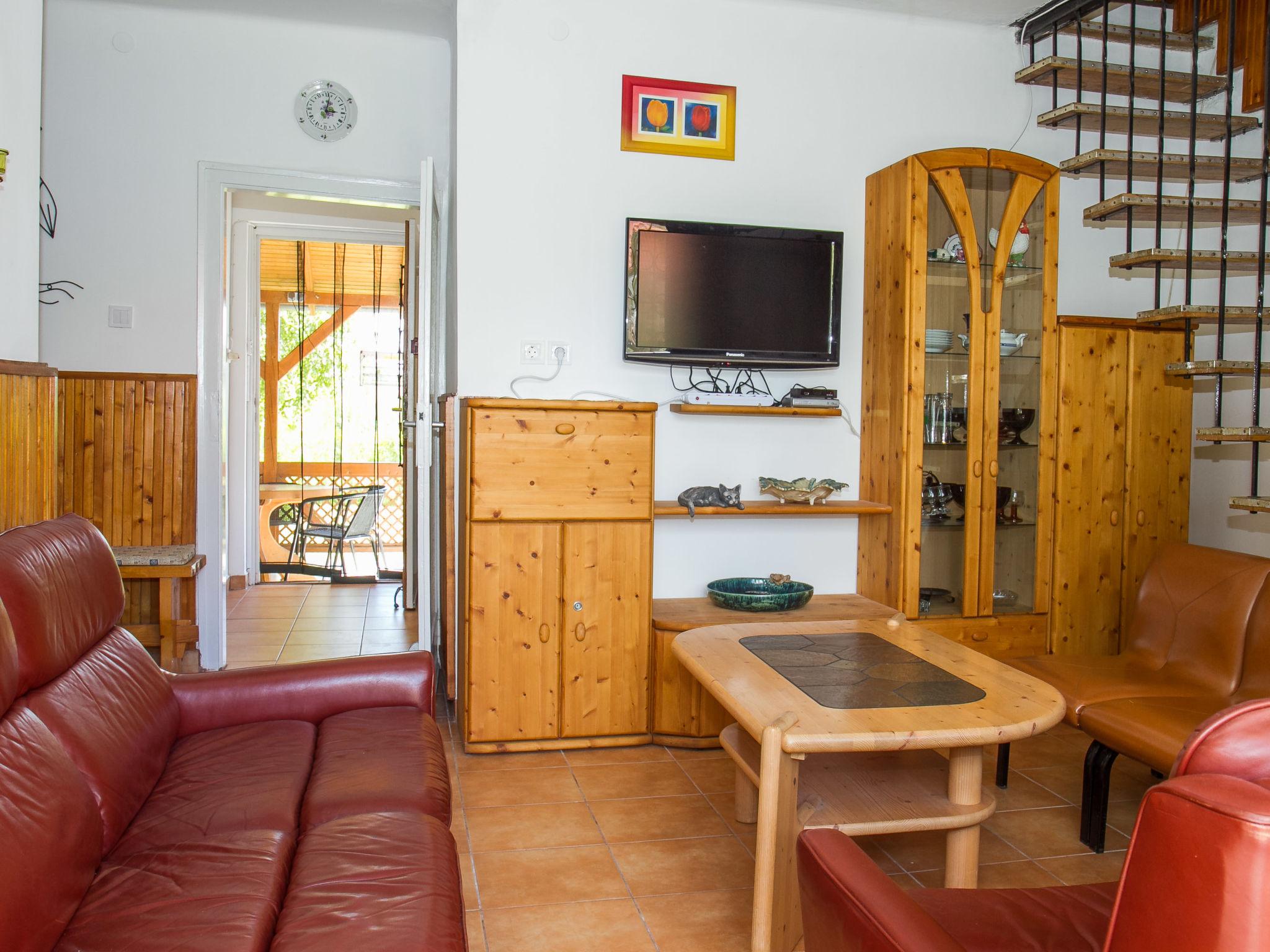 Photo 6 - 3 bedroom House in Balatonboglár with garden and mountain view