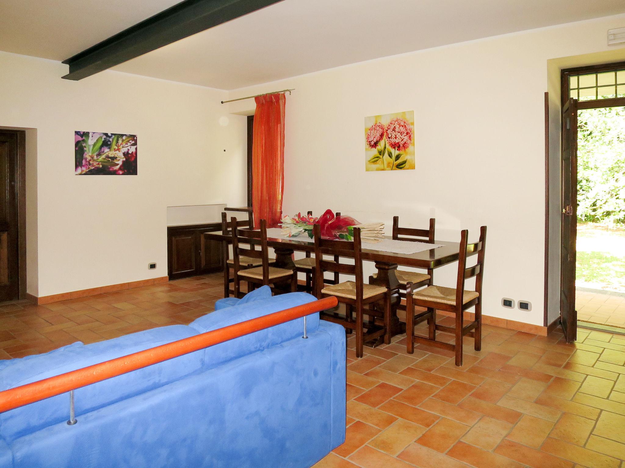 Photo 10 - 2 bedroom Apartment in Caprarola with swimming pool and mountain view