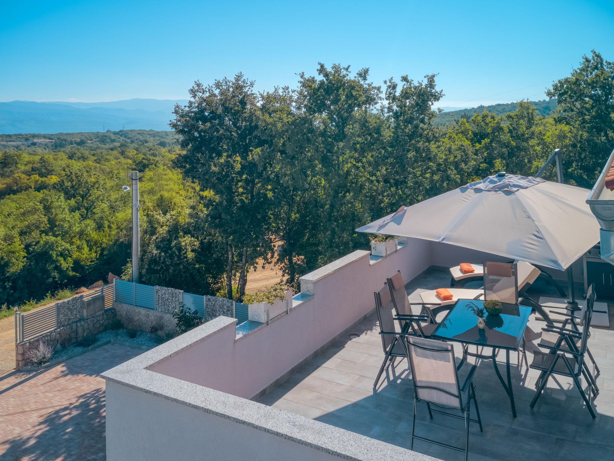 Photo 12 - Maison de 4 chambres à Dobrinj avec piscine privée et jardin