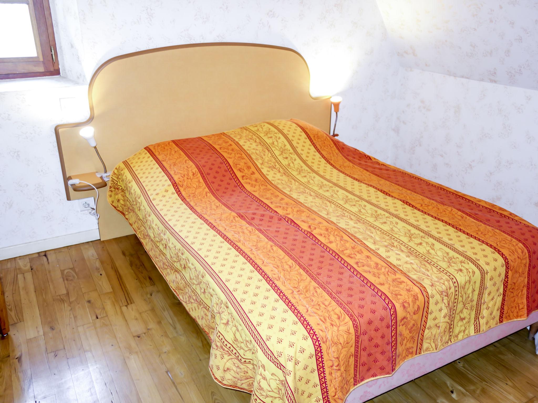 Foto 16 - Haus mit 3 Schlafzimmern in La Chapelle-aux-Saints