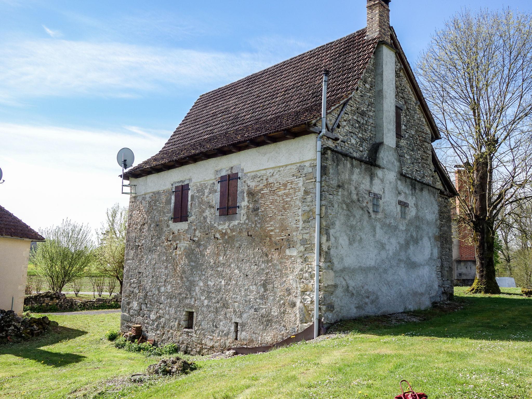 Foto 20 - Haus mit 3 Schlafzimmern in La Chapelle-aux-Saints