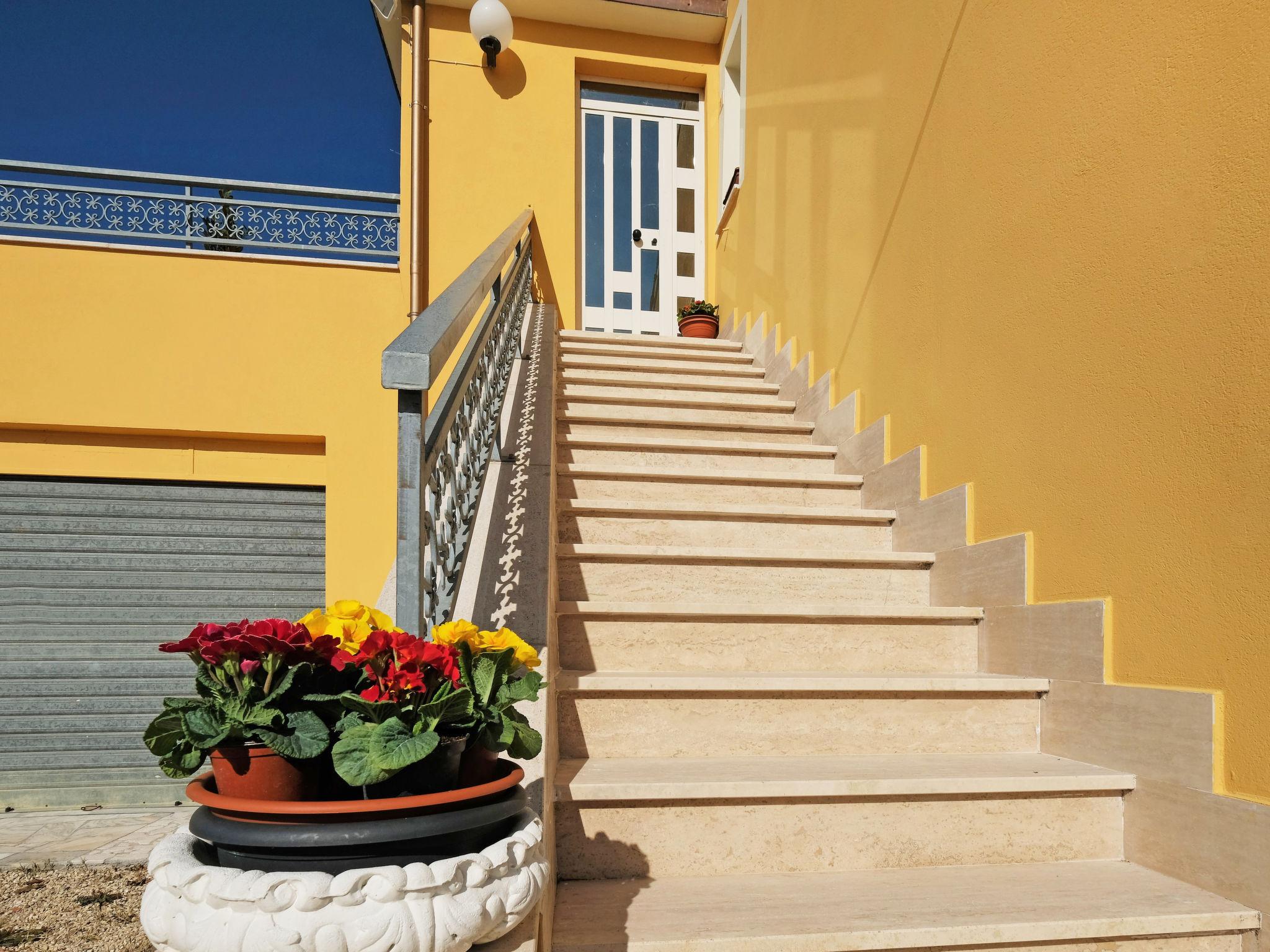 Photo 25 - Maison de 3 chambres à Ripatransone avec jardin et terrasse