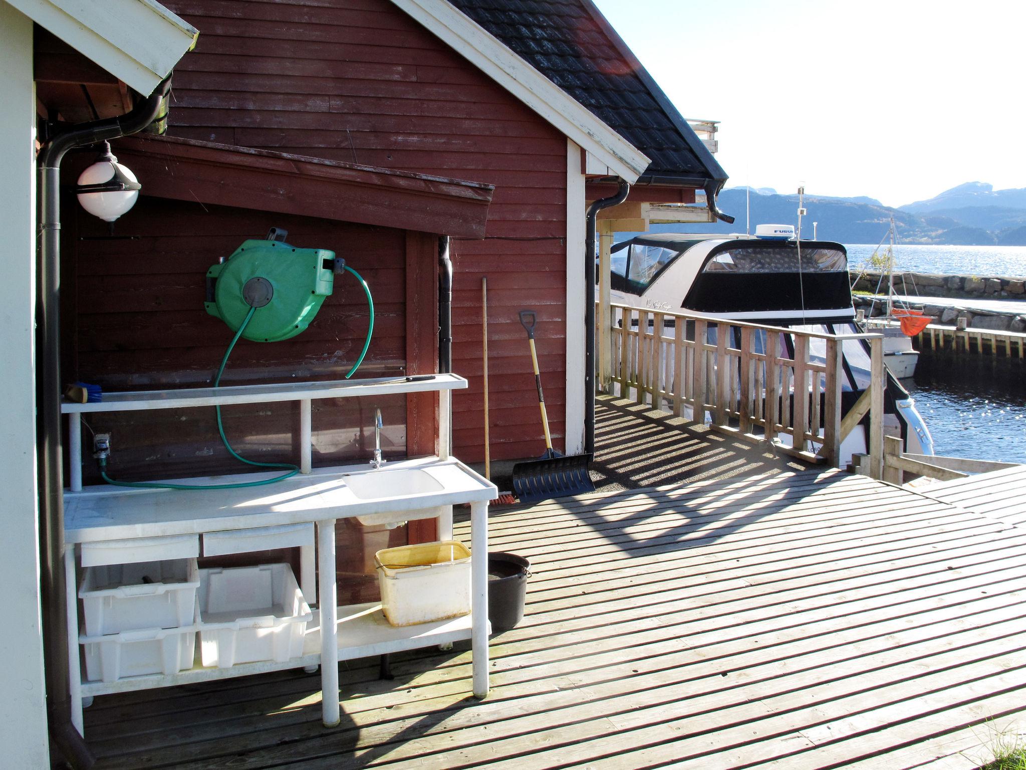 Photo 6 - Maison de 3 chambres à Sande i Sunnfjord avec jardin et terrasse