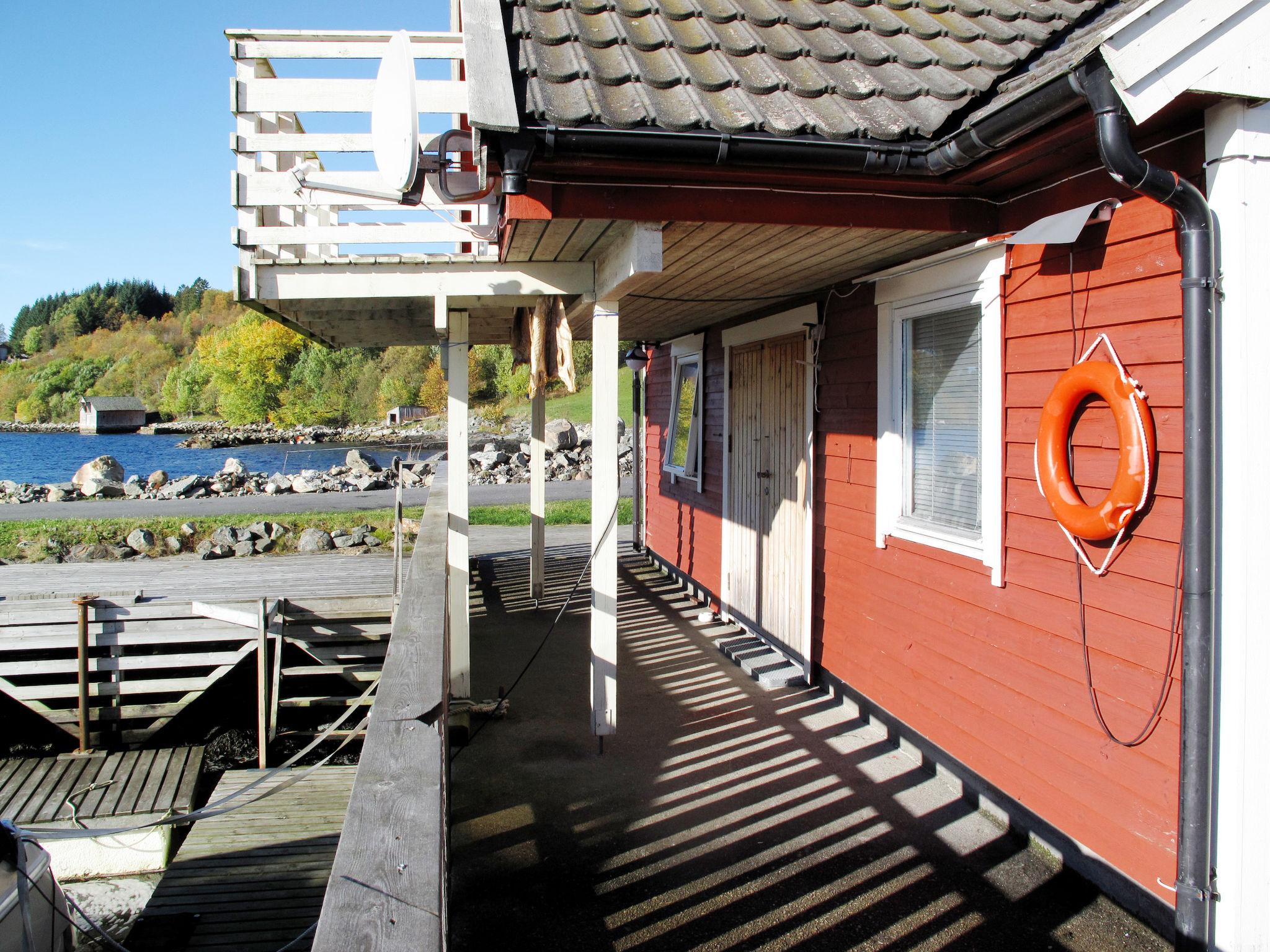 Foto 4 - Casa de 3 habitaciones en Sande i Sunnfjord con jardín y terraza