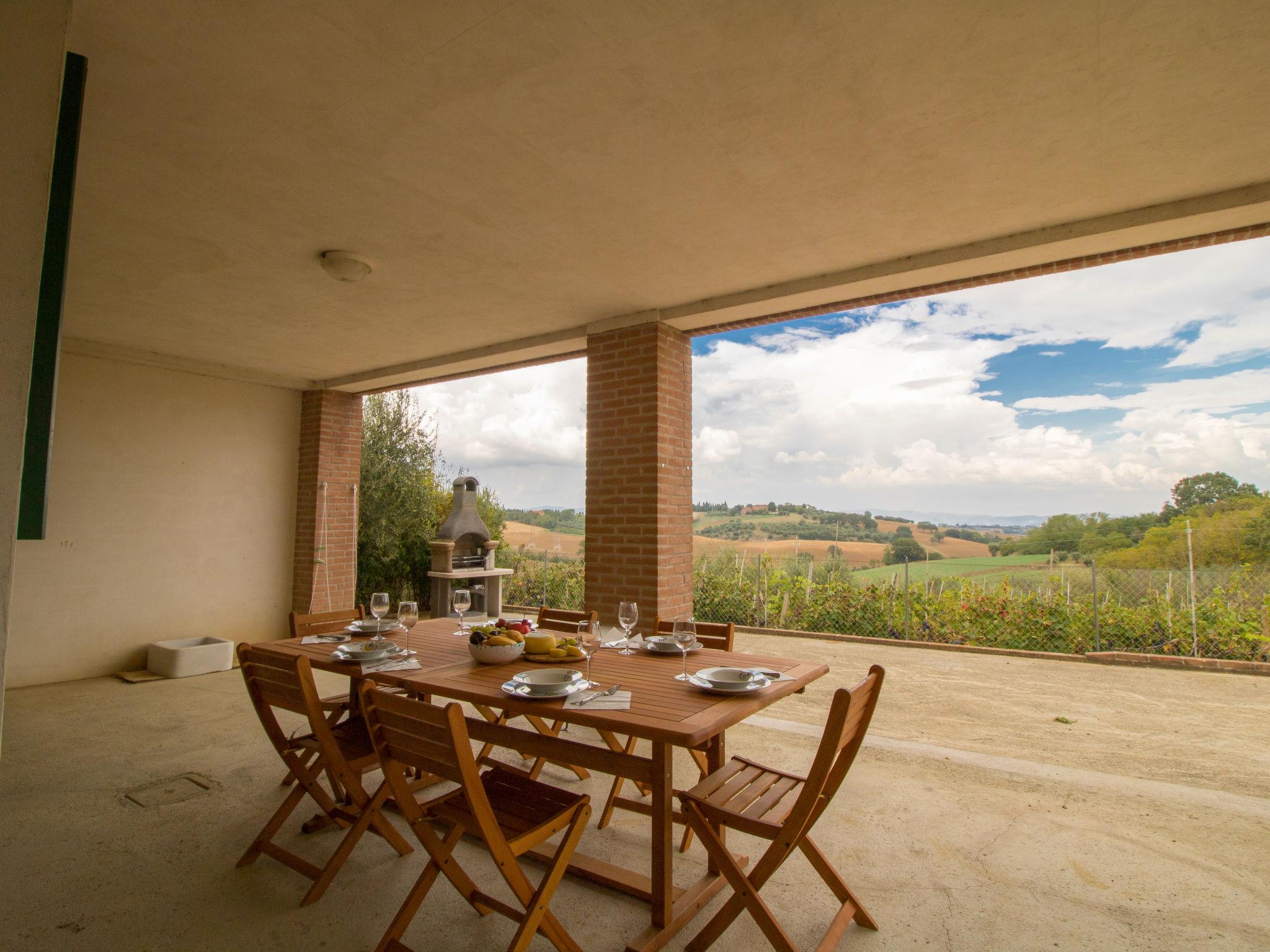 Photo 3 - 2 bedroom House in Castiglione del Lago with private pool and garden