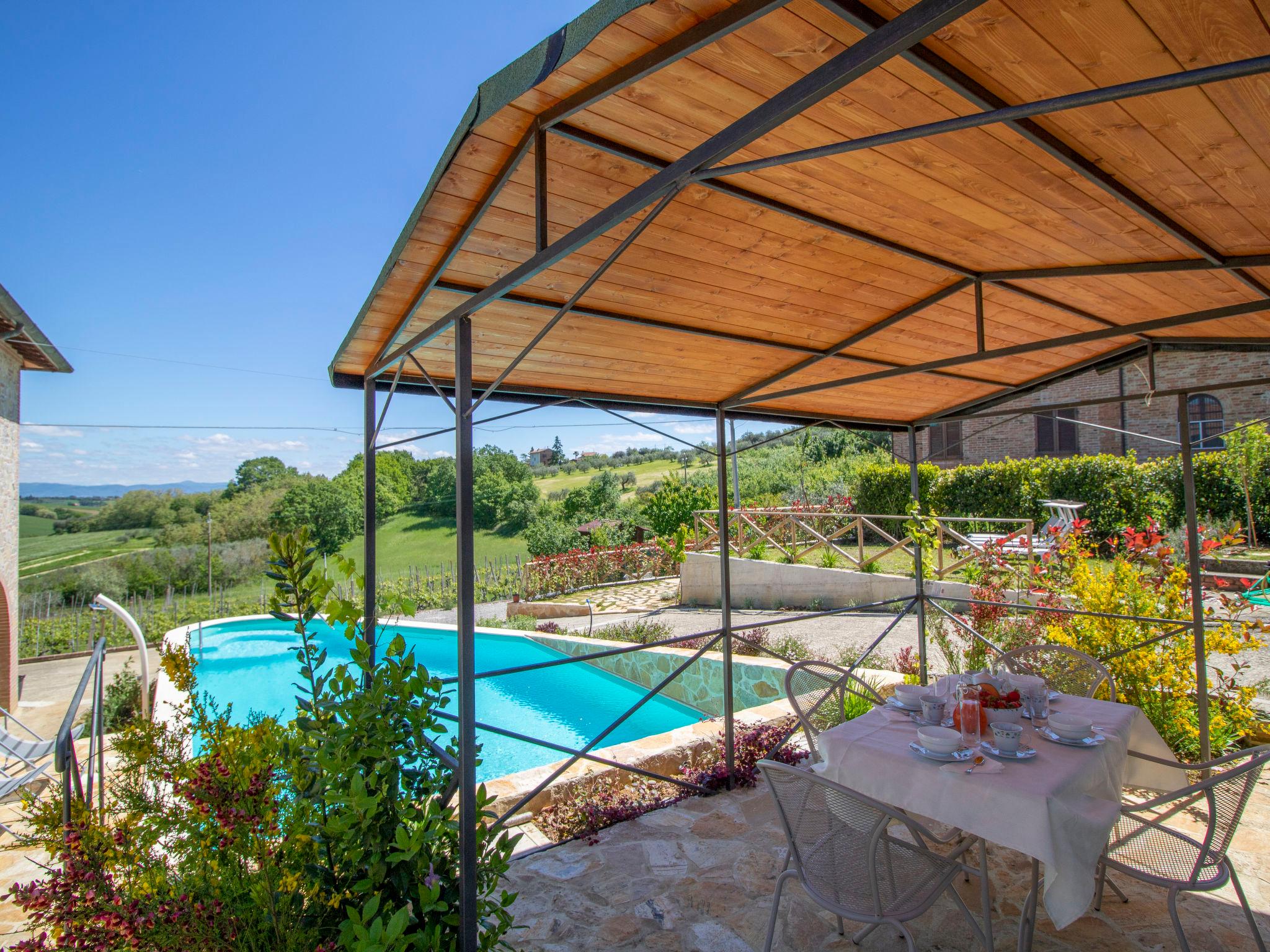Photo 25 - 2 bedroom House in Castiglione del Lago with private pool and mountain view