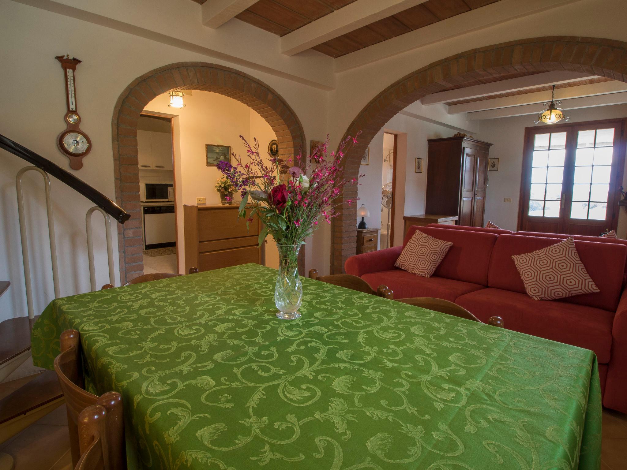 Photo 9 - 2 bedroom House in Castiglione del Lago with private pool and mountain view