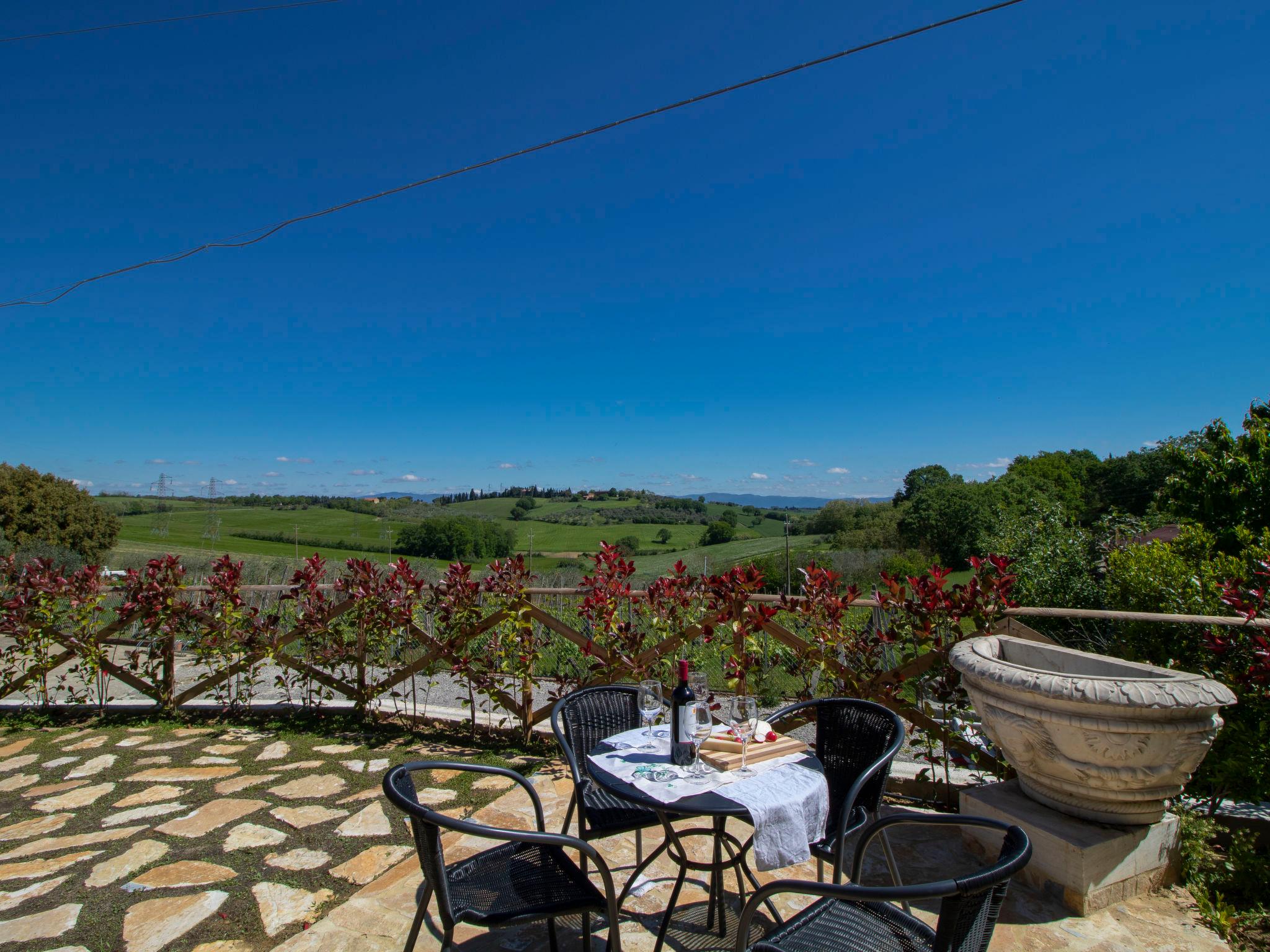 Foto 5 - Casa de 2 quartos em Castiglione del Lago com piscina privada e vista para a montanha