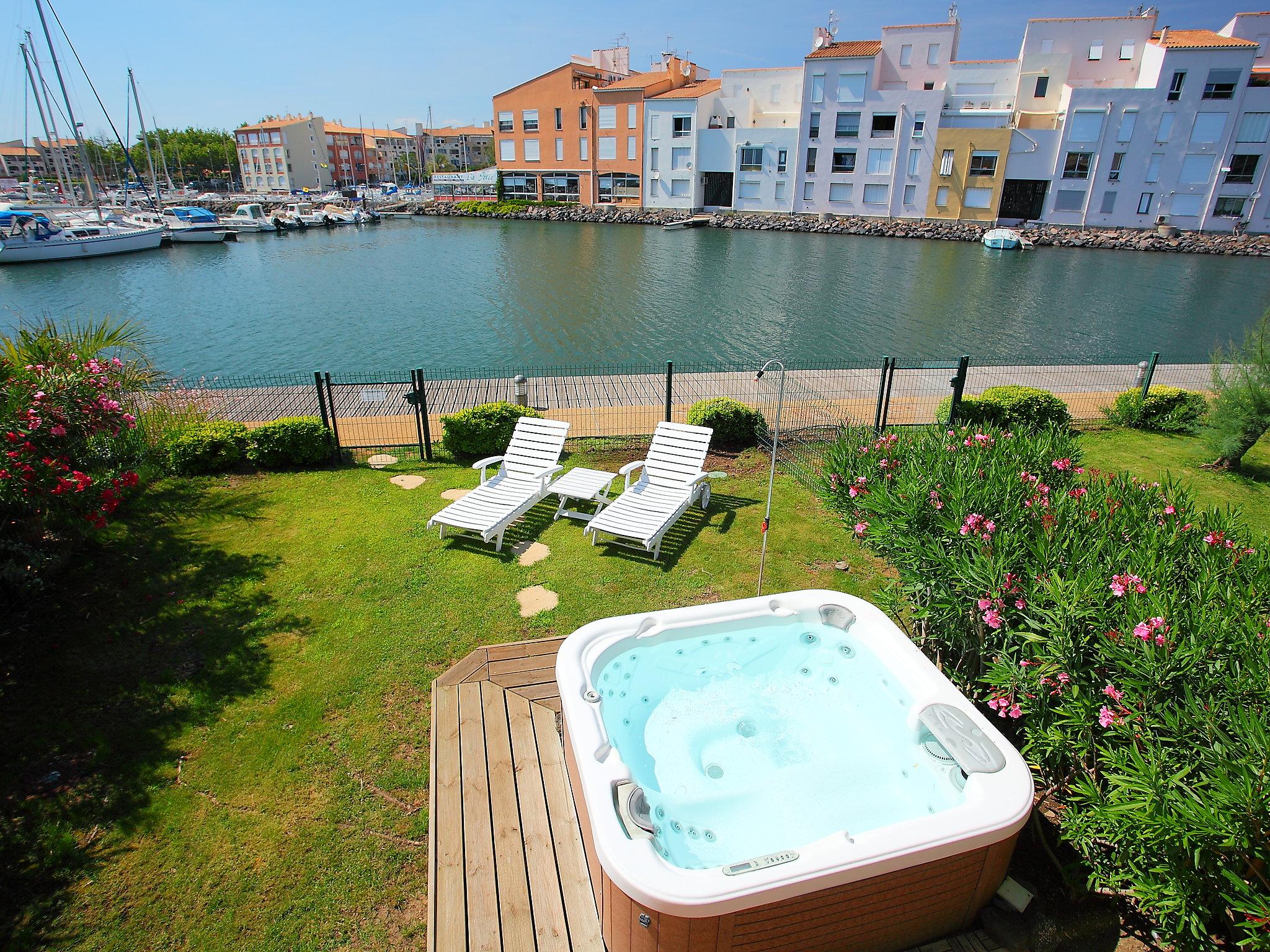 Photo 1 - Maison de 3 chambres à Agde avec jardin et vues à la mer
