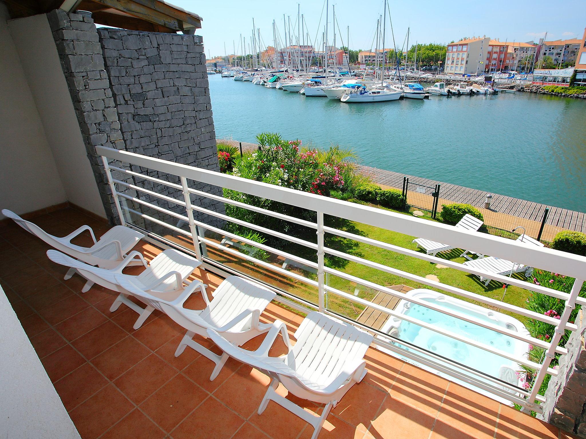 Photo 5 - Maison de 3 chambres à Agde avec jardin et vues à la mer