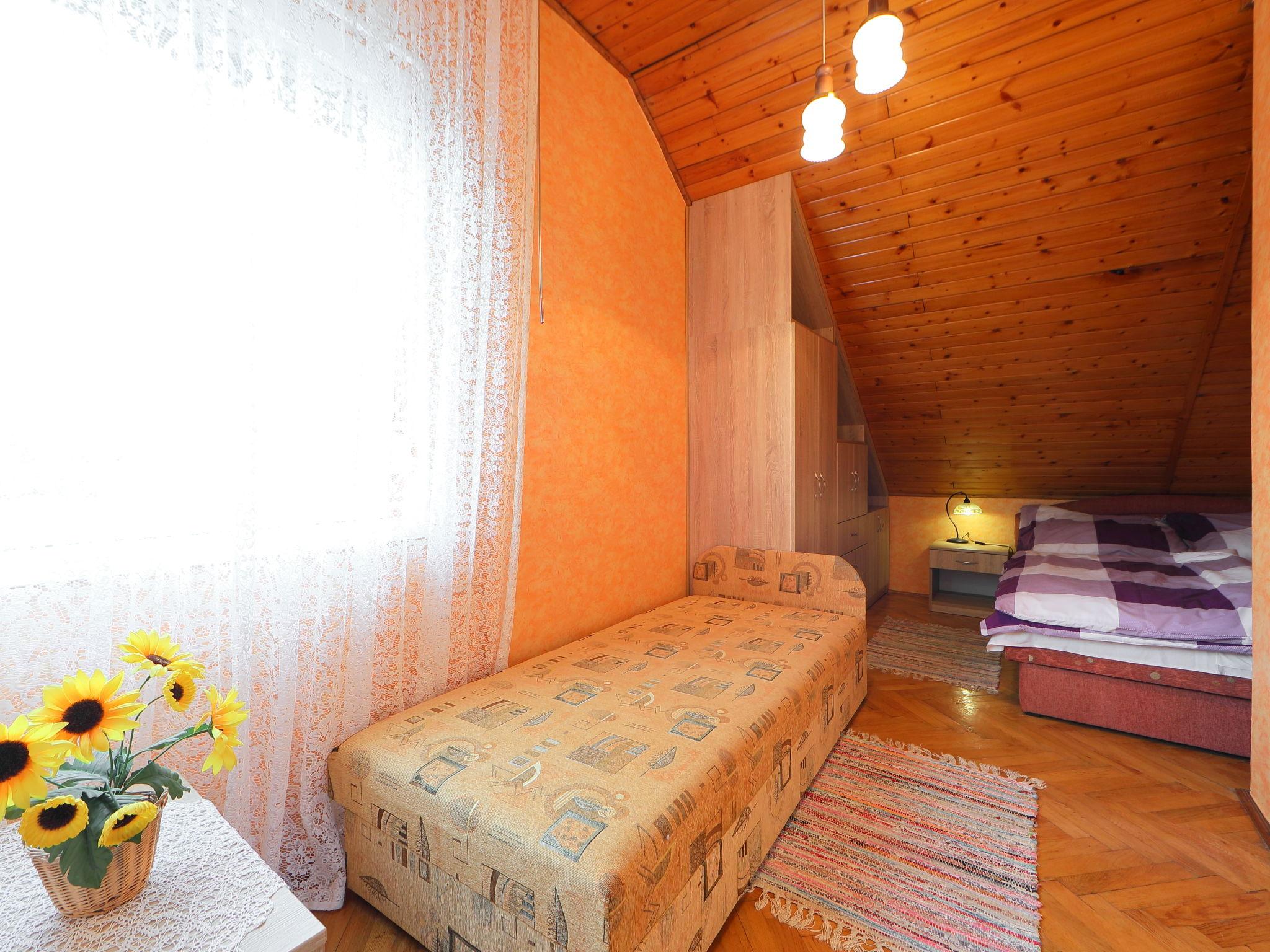 Foto 11 - Casa con 2 camere da letto a Balatonkeresztúr con giardino e terrazza
