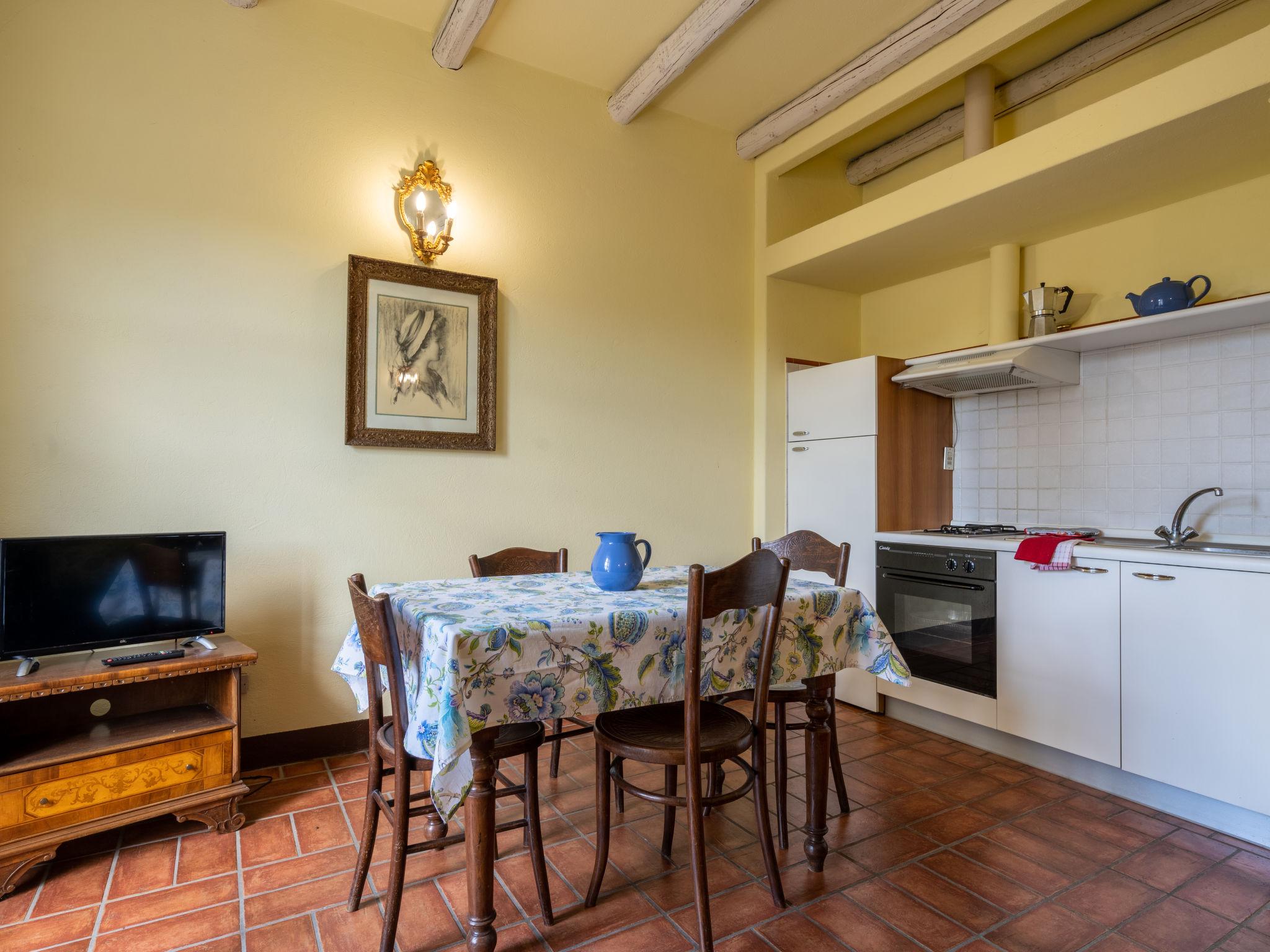 Foto 5 - Apartment mit 1 Schlafzimmer in Vigliano d'Asti mit schwimmbad und garten