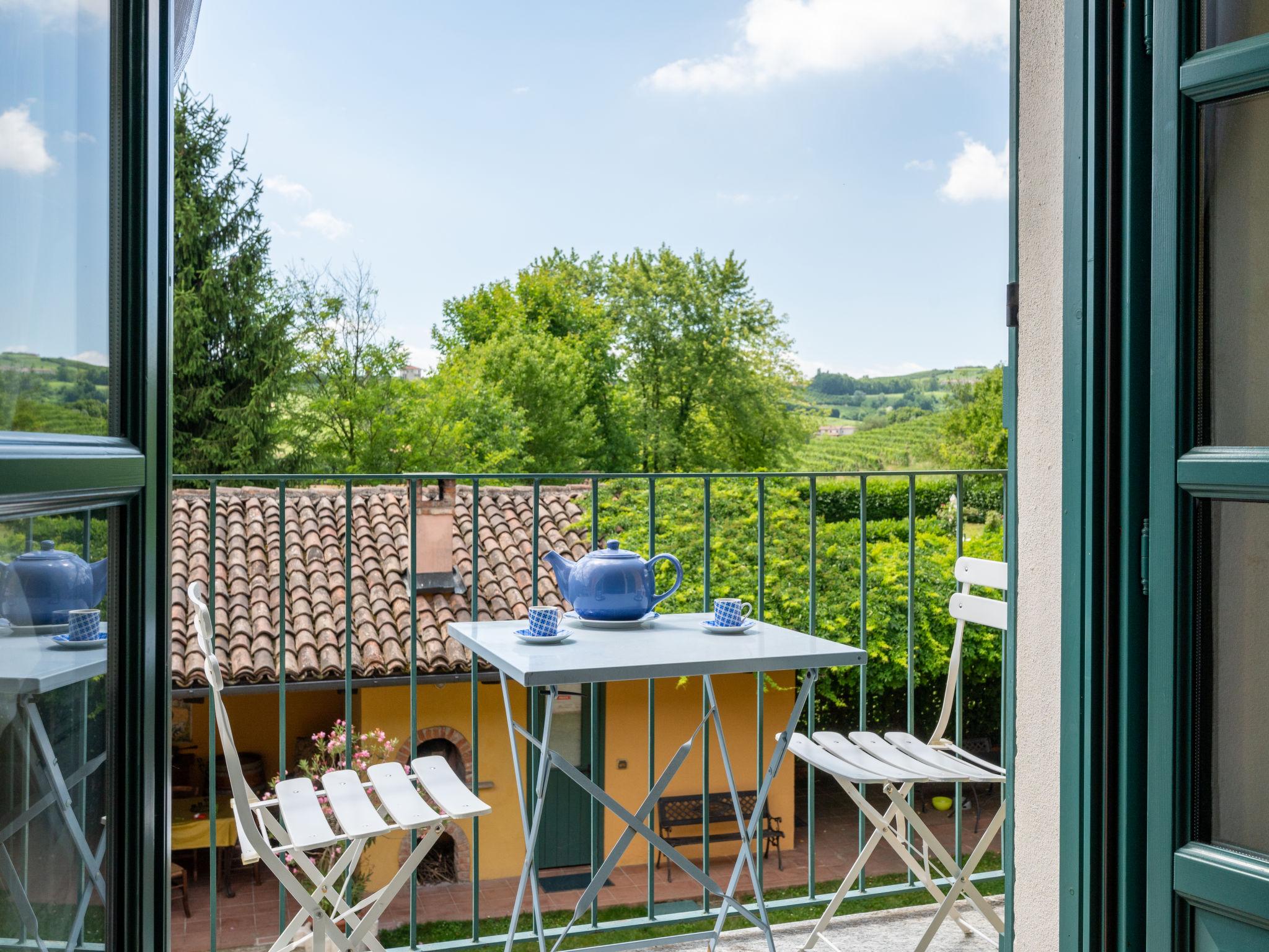 Photo 2 - 1 bedroom Apartment in Vigliano d'Asti with swimming pool and garden