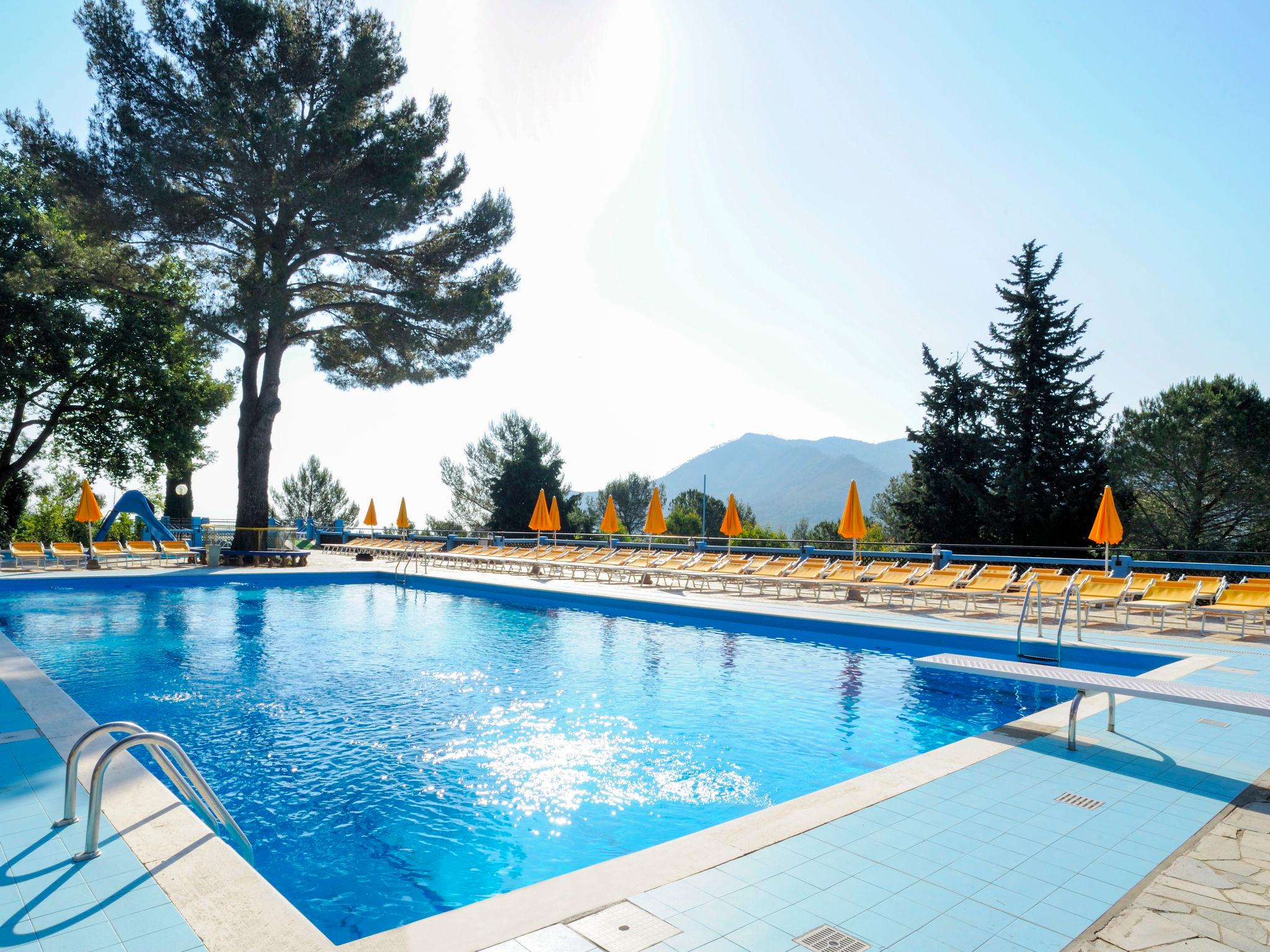 Photo 1 - Maison de 2 chambres à Villanova d'Albenga avec piscine et vues à la mer