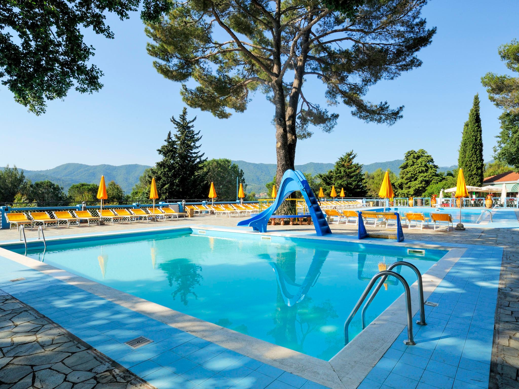 Foto 2 - Casa de 2 quartos em Villanova d'Albenga com piscina e vistas do mar