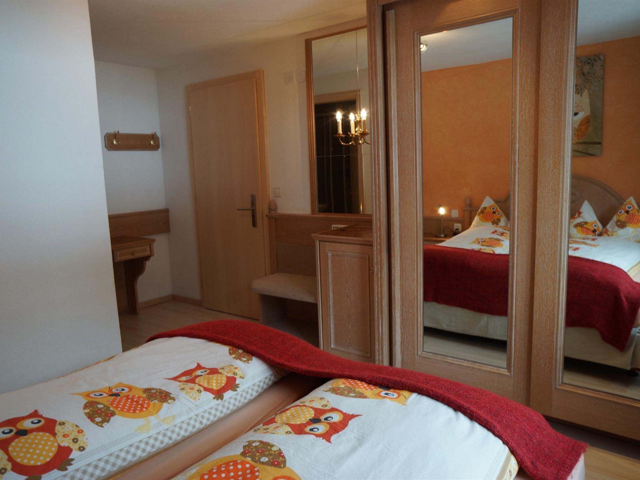 Foto 27 - Appartamento con 2 camere da letto a Saas-Grund con giardino