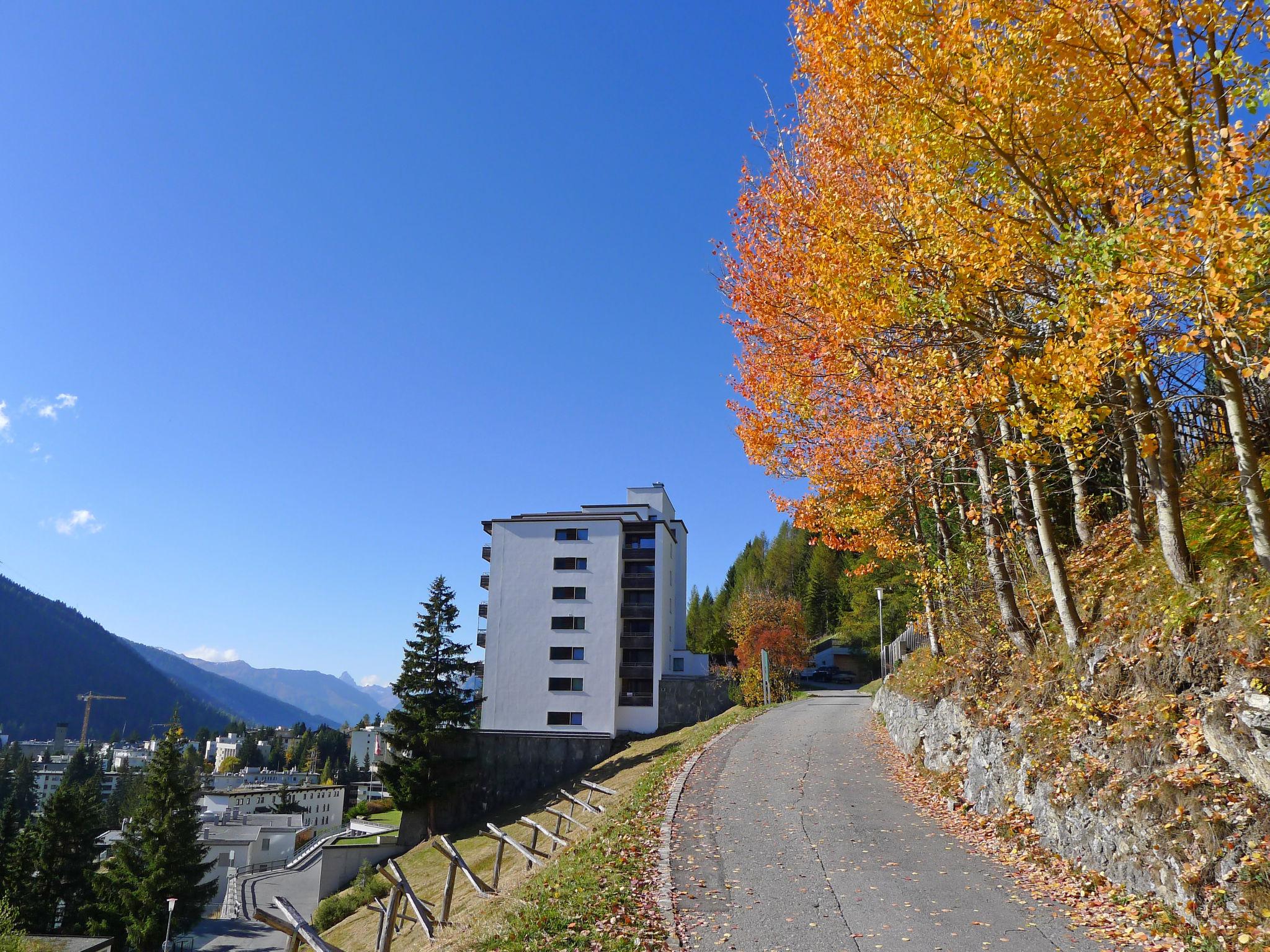 Foto 1 - Apartamento de 1 quarto em Davos com piscina e vista para a montanha