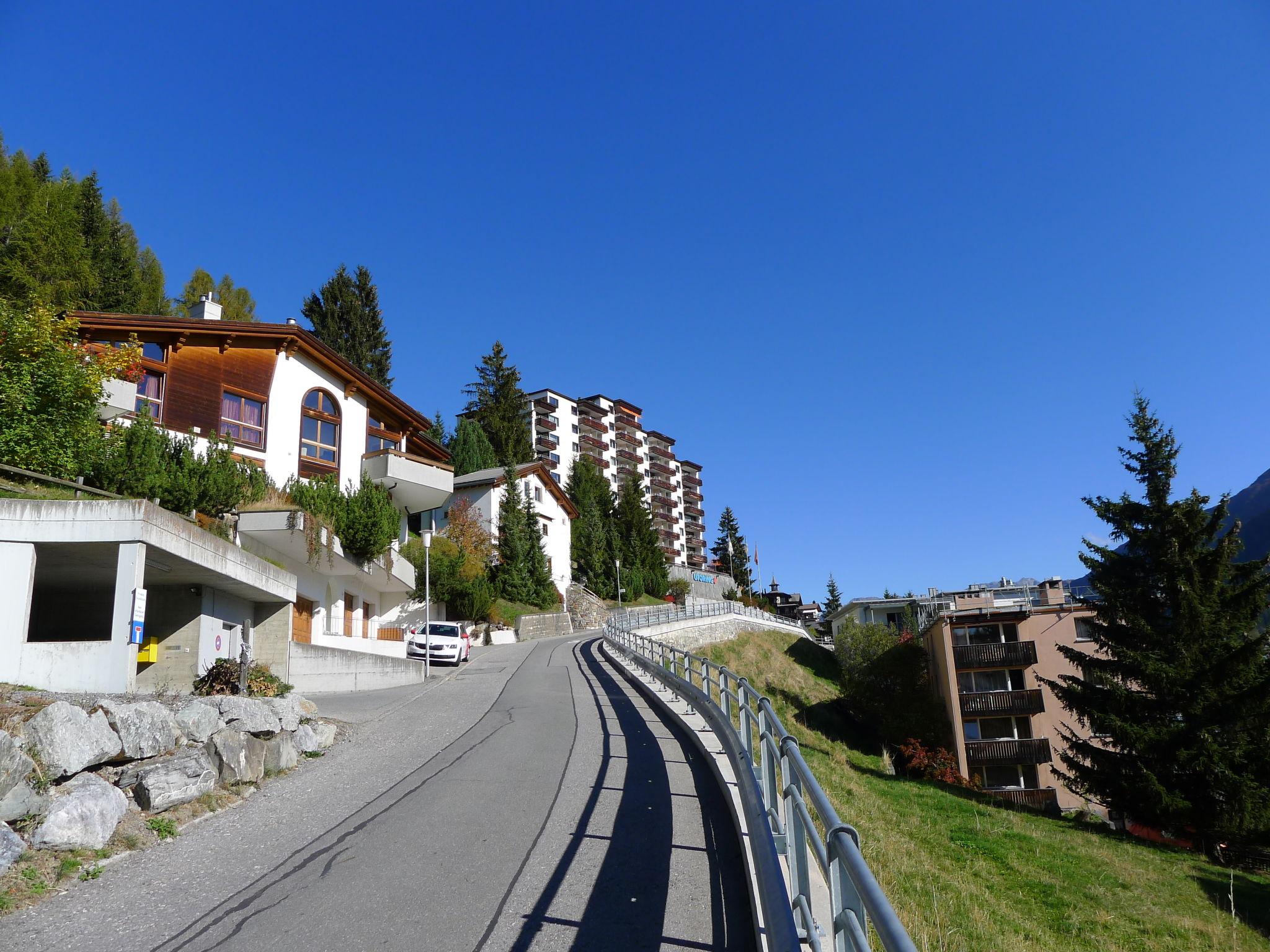 Foto 1 - Apartamento de 1 habitación en Davos con piscina y vistas a la montaña