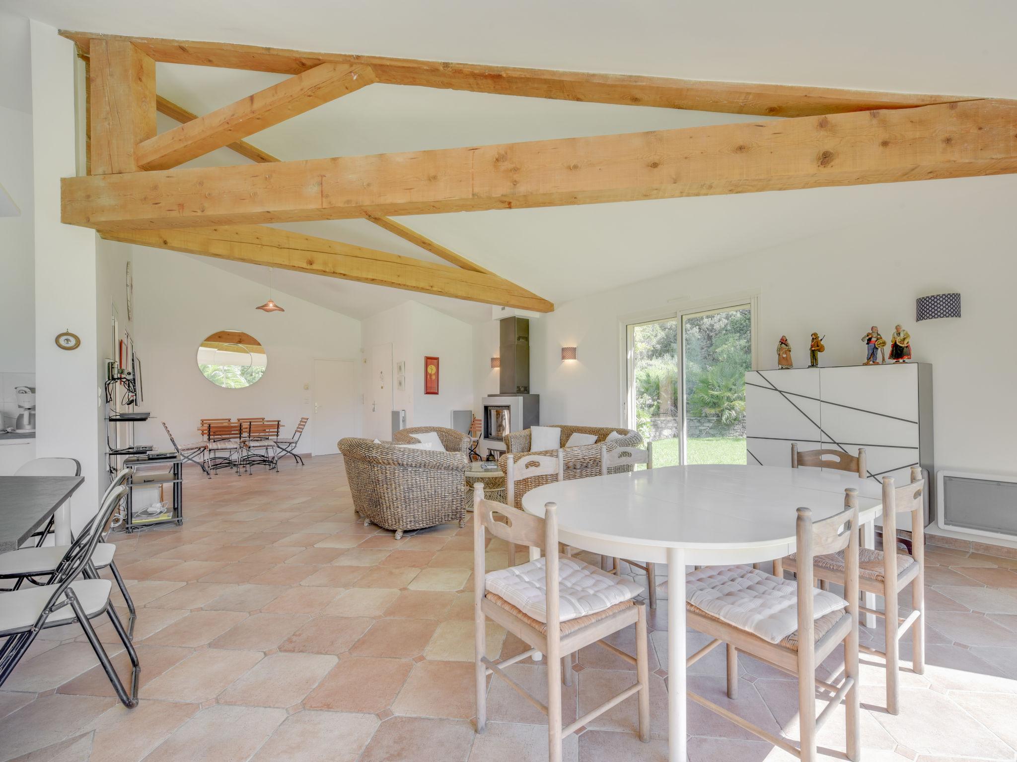 Photo 8 - Maison de 4 chambres à La Croix-Valmer avec piscine privée et jardin