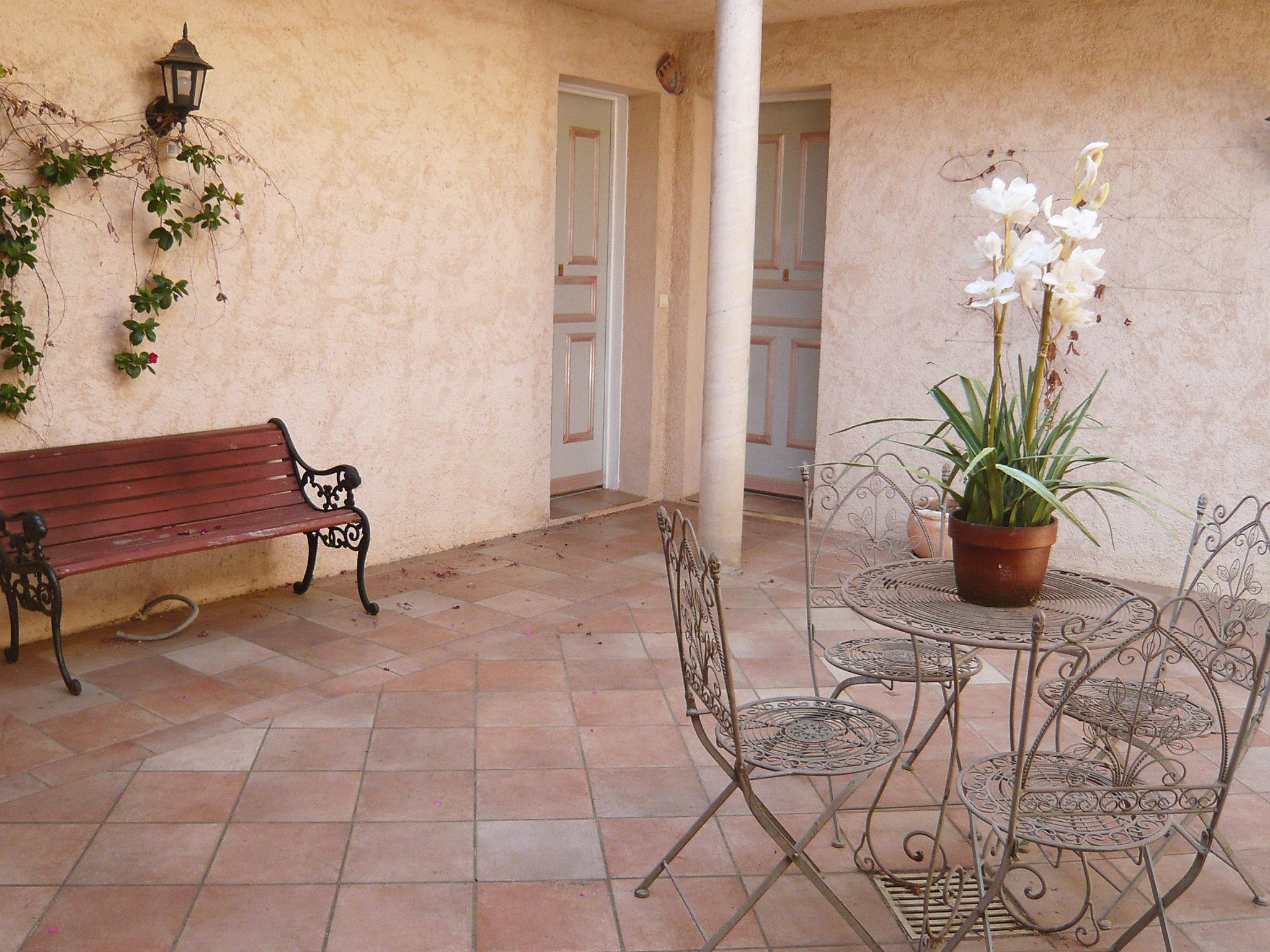 Photo 21 - 4 bedroom House in La Croix-Valmer with private pool and garden