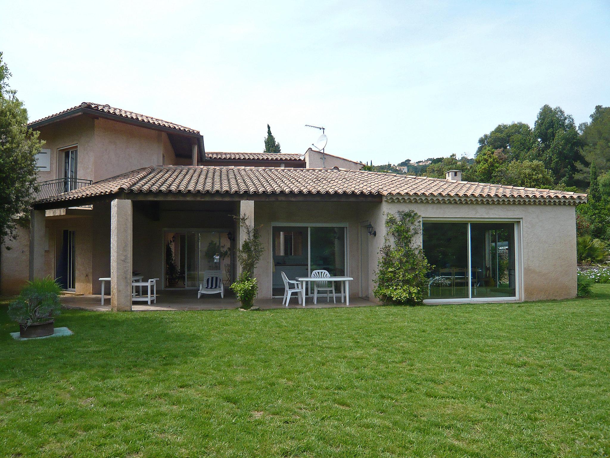 Photo 25 - Maison de 4 chambres à La Croix-Valmer avec piscine privée et jardin