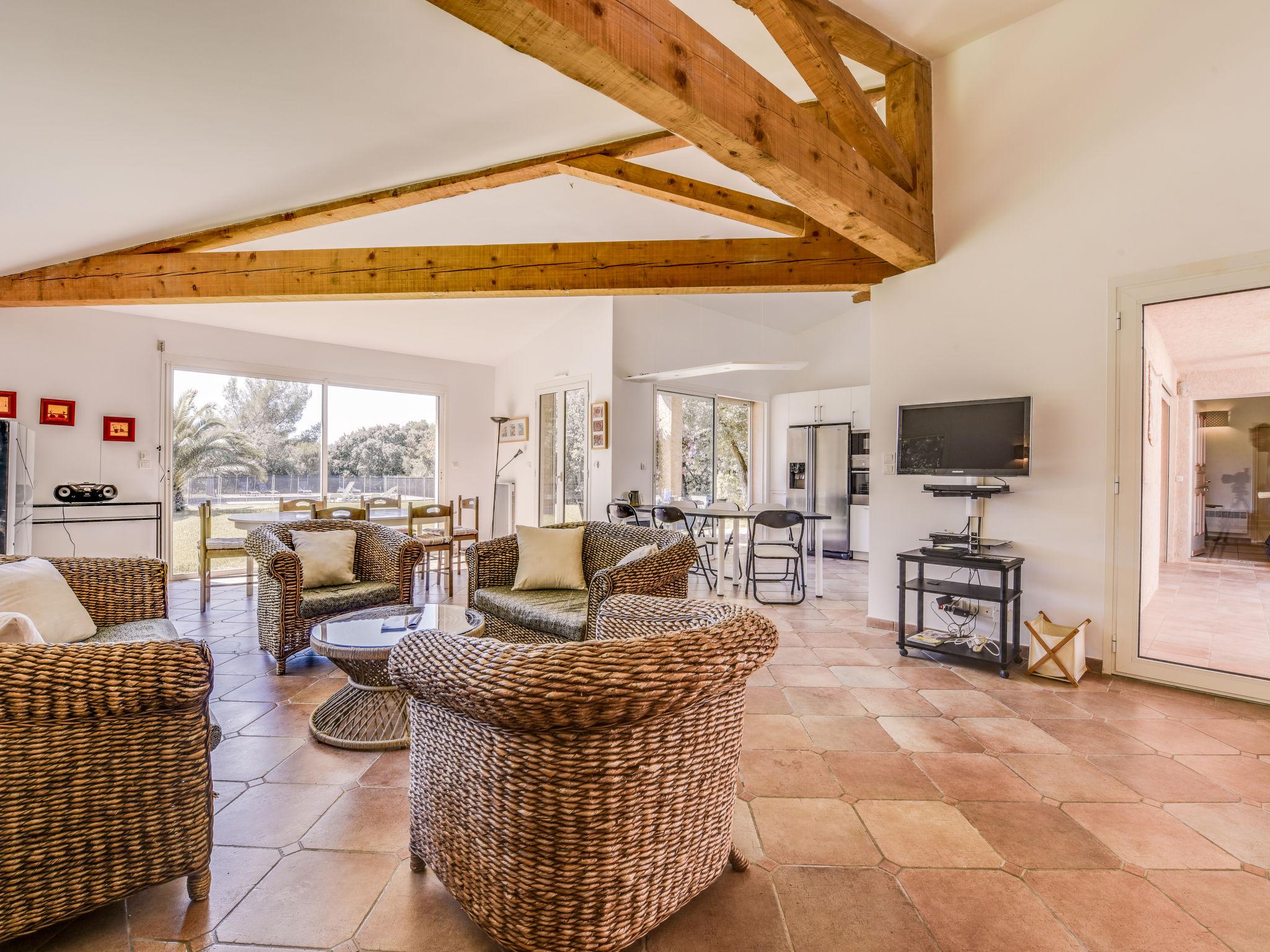 Photo 7 - Maison de 4 chambres à La Croix-Valmer avec piscine privée et jardin