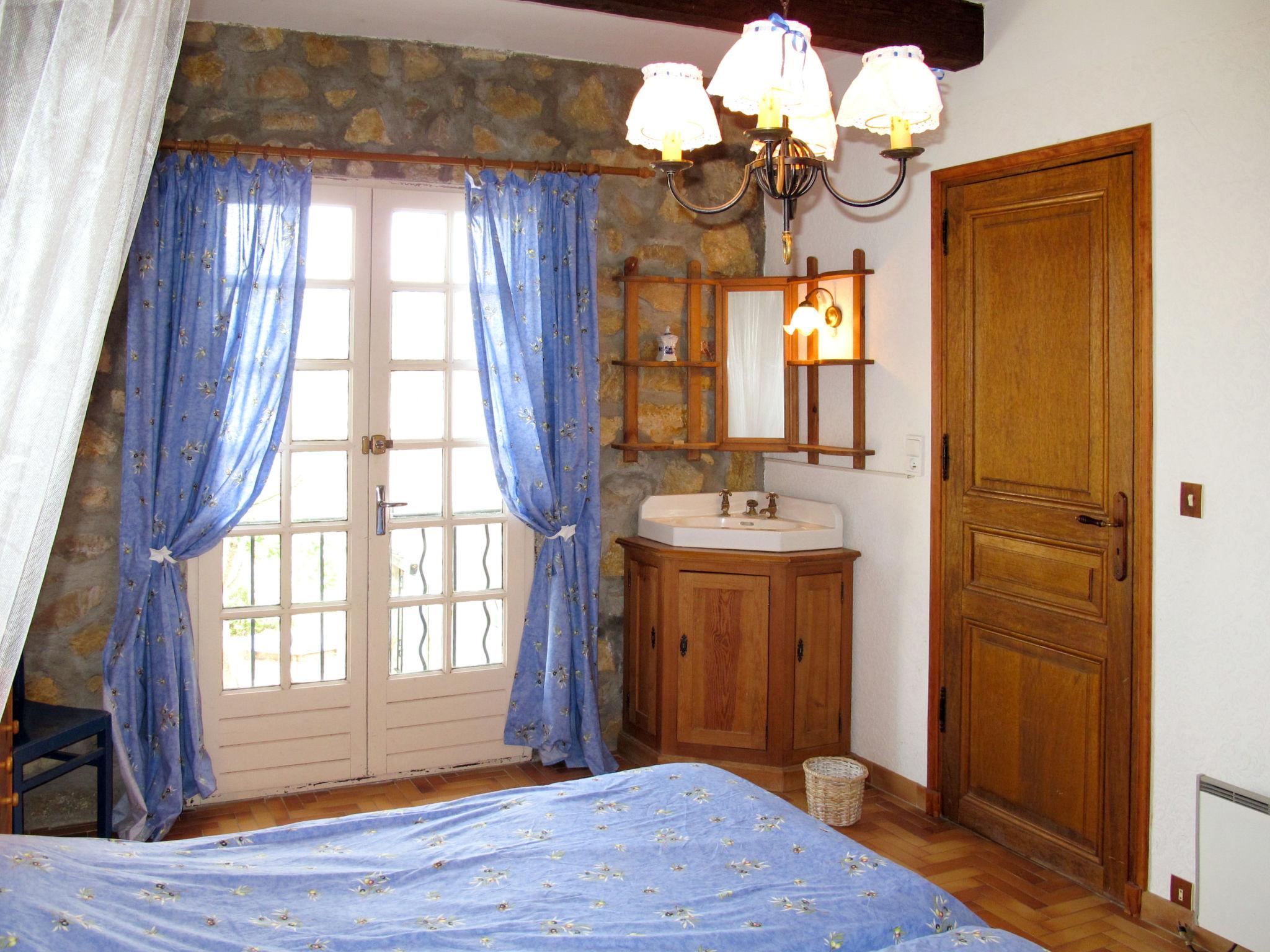 Photo 13 - 4 bedroom House in Forcalqueiret with private pool and garden