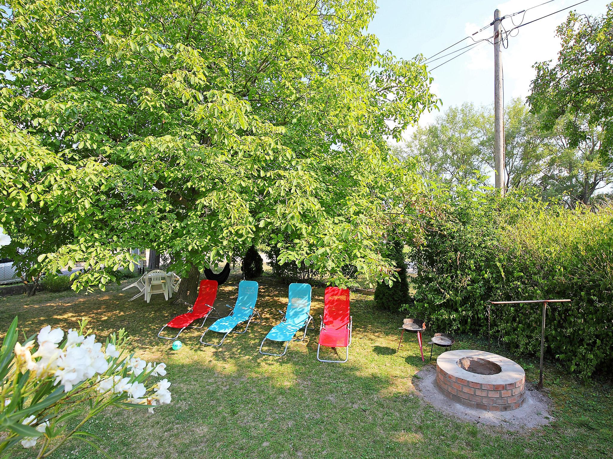 Photo 21 - Appartement de 2 chambres à Balatonakali avec jardin et vues sur la montagne