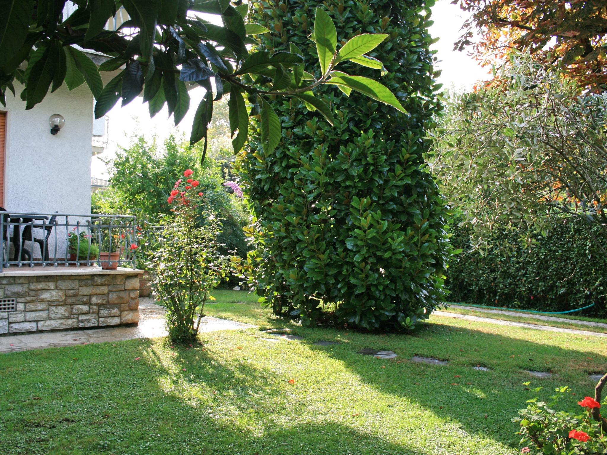 Photo 4 - Maison de 4 chambres à Forte dei Marmi avec jardin