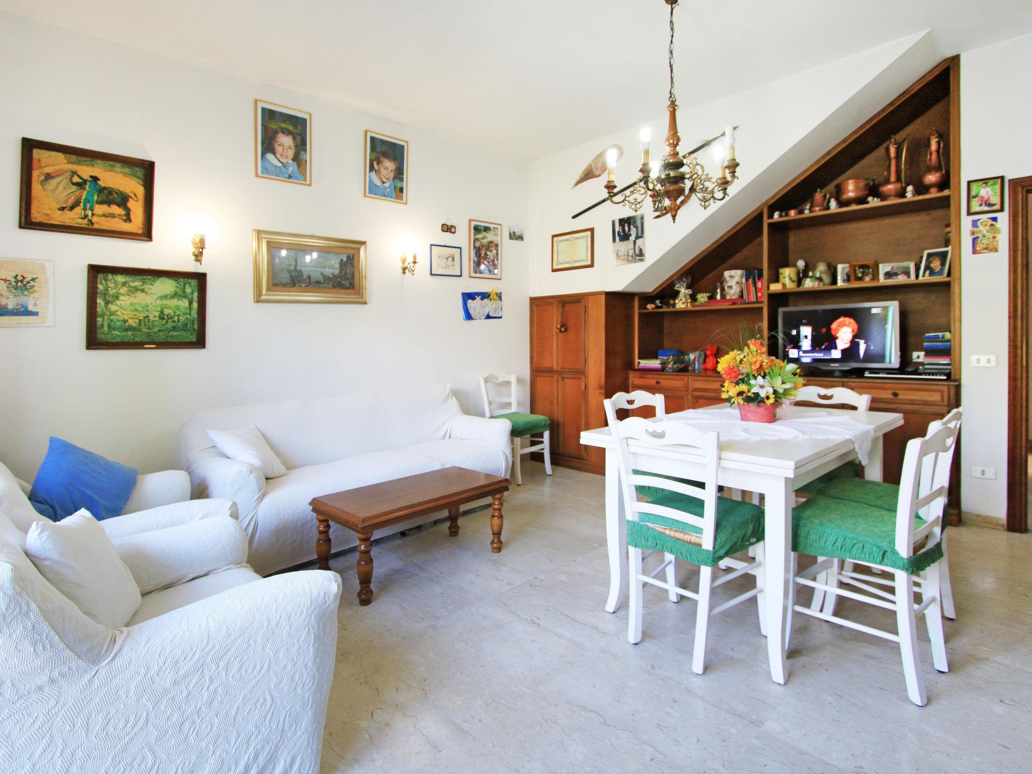 Photo 5 - 4 bedroom House in Forte dei Marmi with garden and sea view