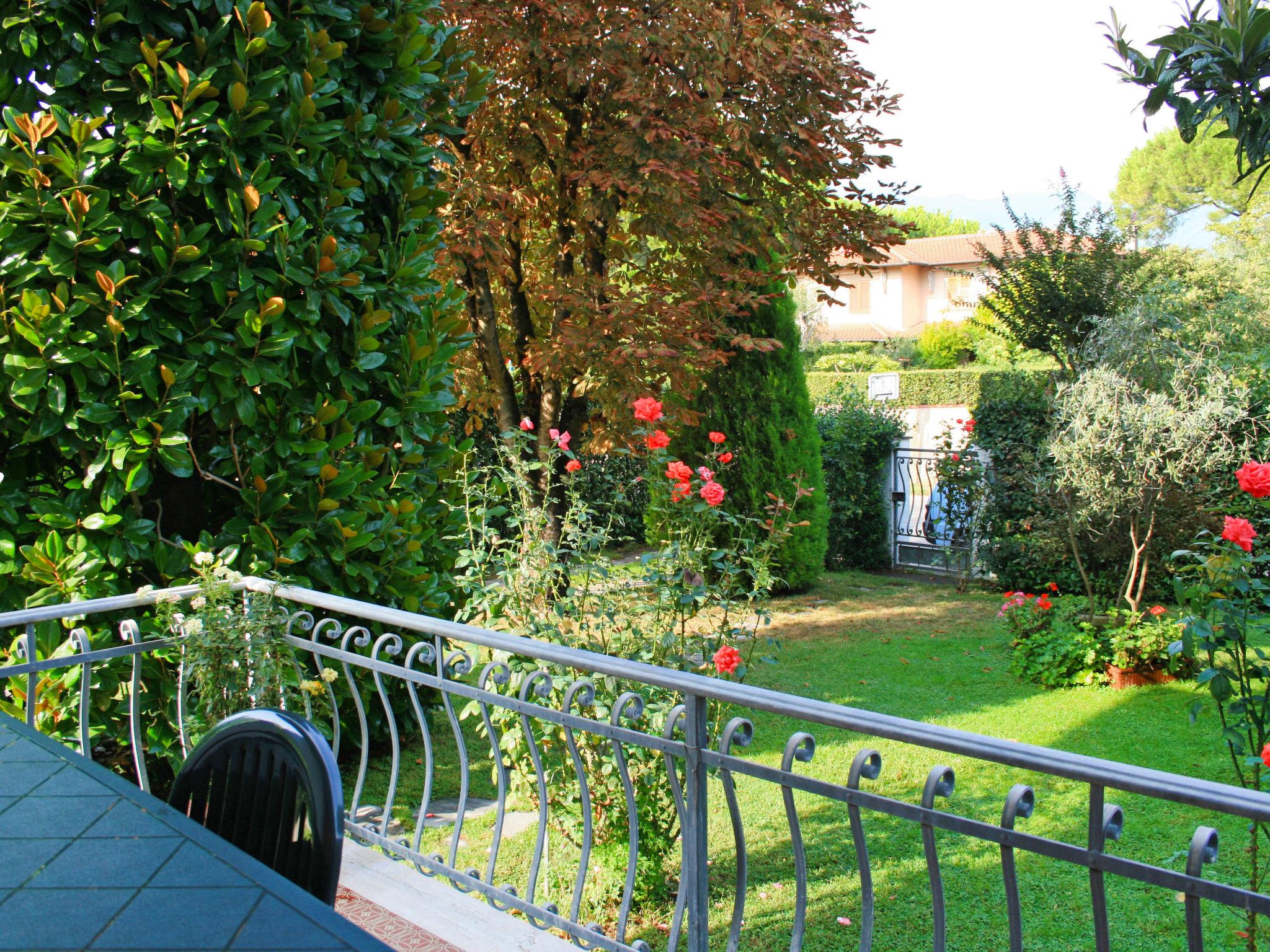 Photo 3 - Maison de 4 chambres à Forte dei Marmi avec jardin