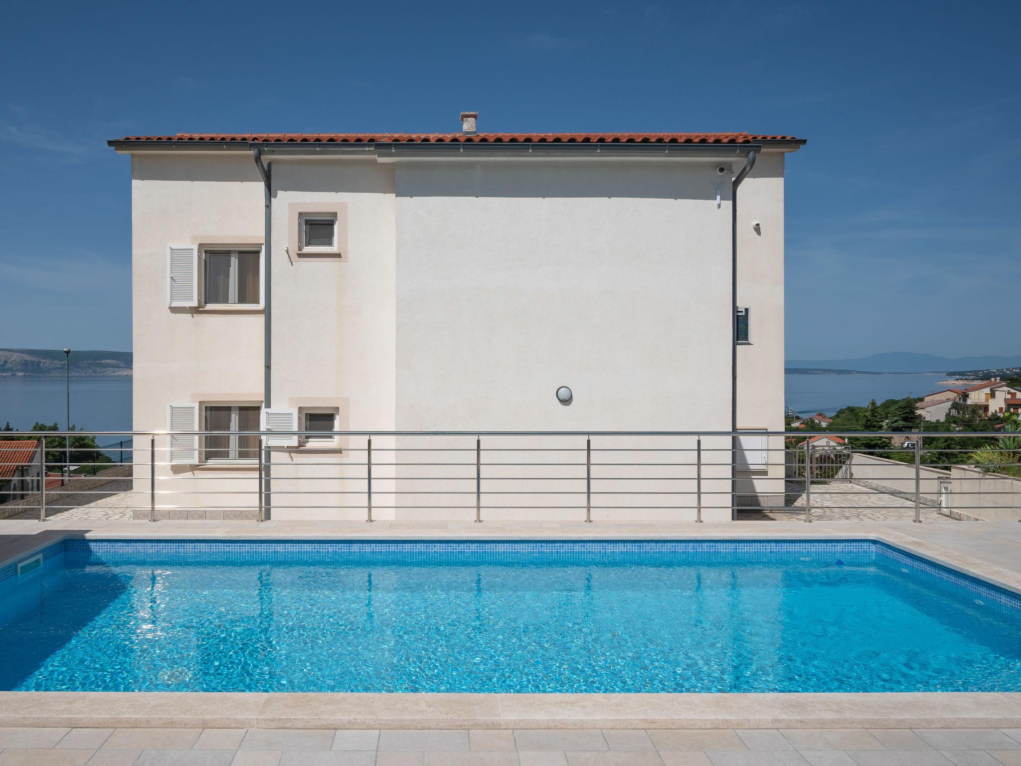 Foto 15 - Appartamento con 2 camere da letto a Novi Vinodolski con piscina e terrazza