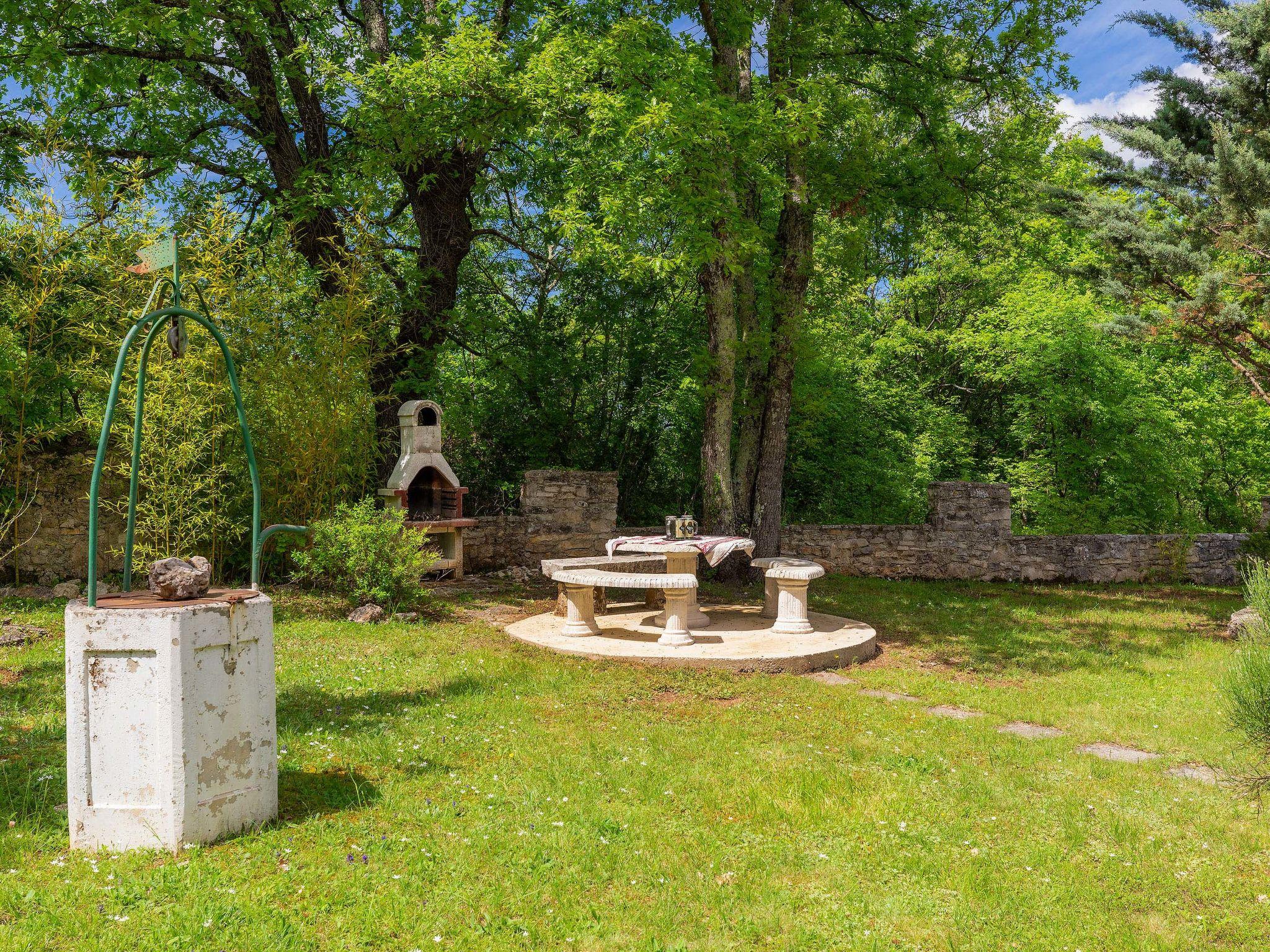 Foto 18 - Casa con 2 camere da letto a Žminj con piscina privata e vista mare