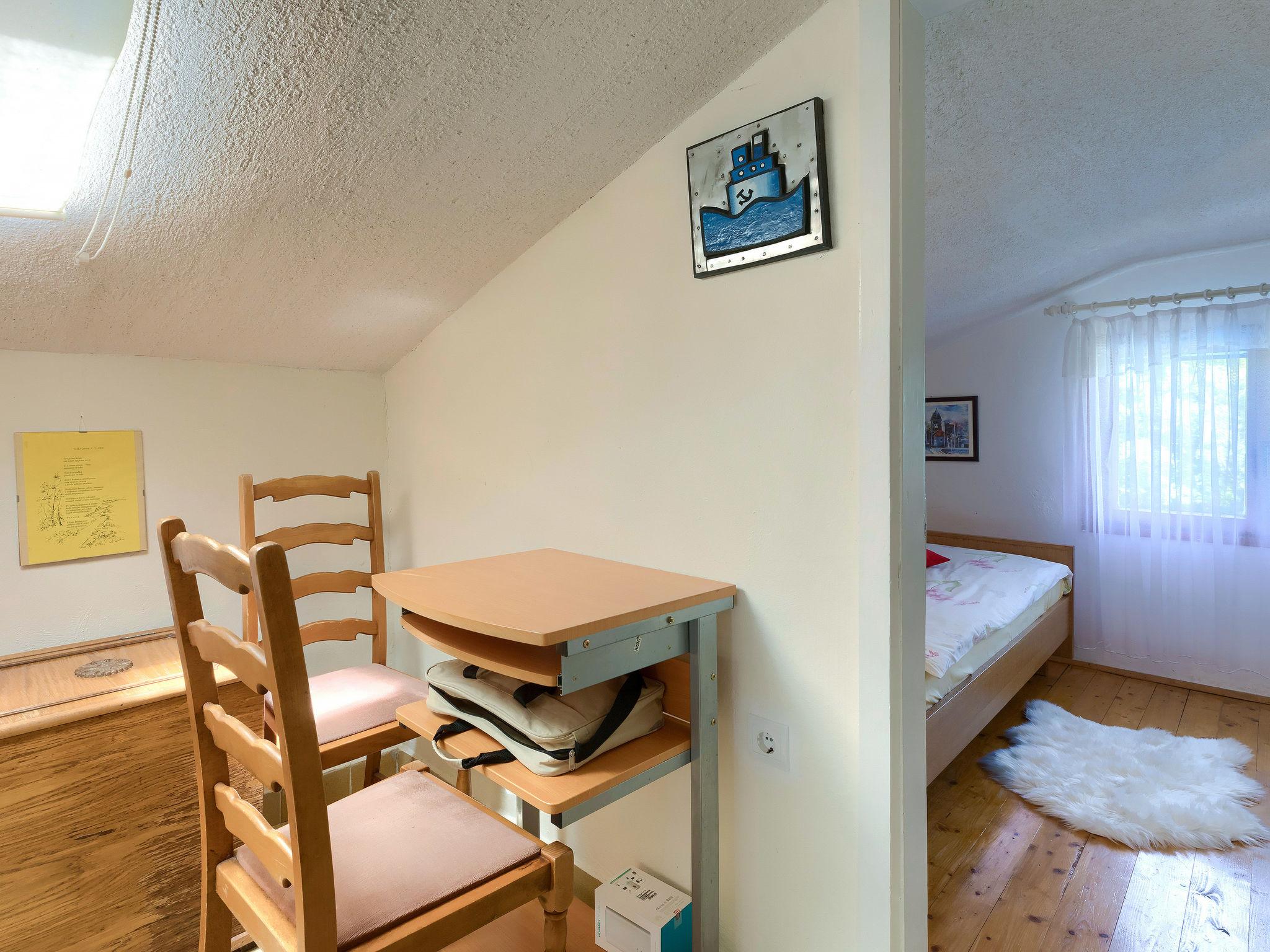 Foto 28 - Casa con 2 camere da letto a Žminj con piscina privata e vista mare