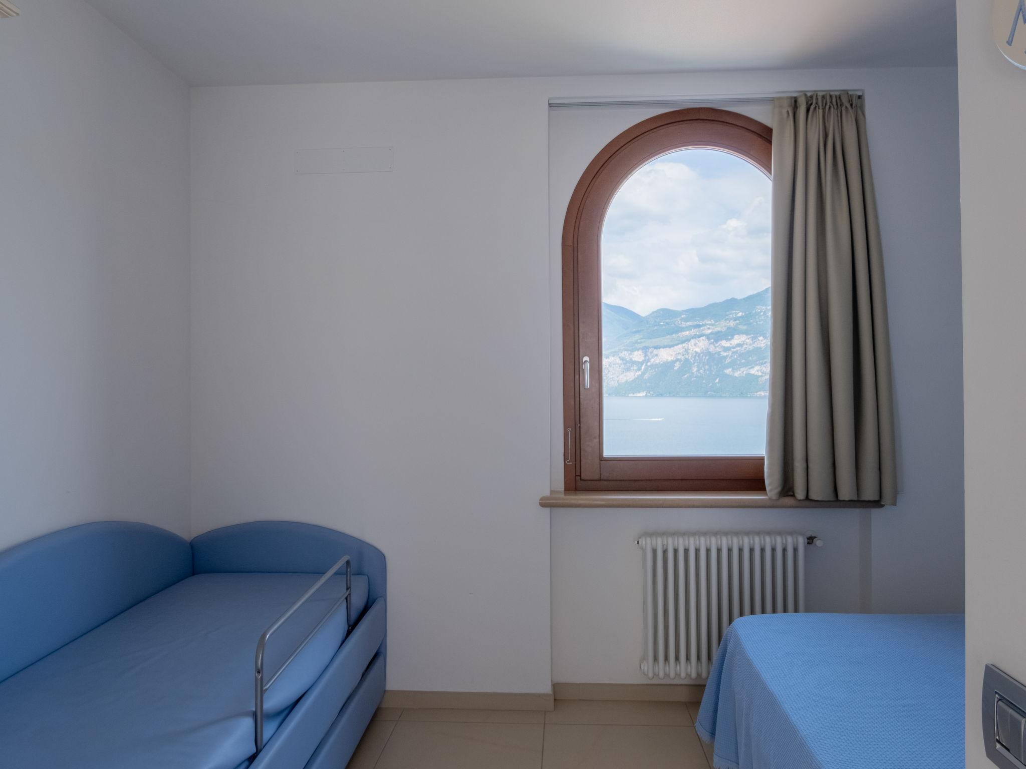 Foto 8 - Apartamento de 1 quarto em Brenzone sul Garda com terraço e vista para a montanha