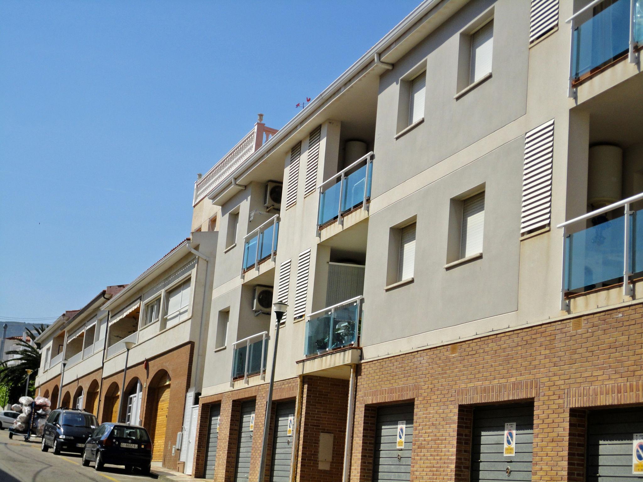 Photo 20 - 2 bedroom Apartment in Llançà with terrace and sea view