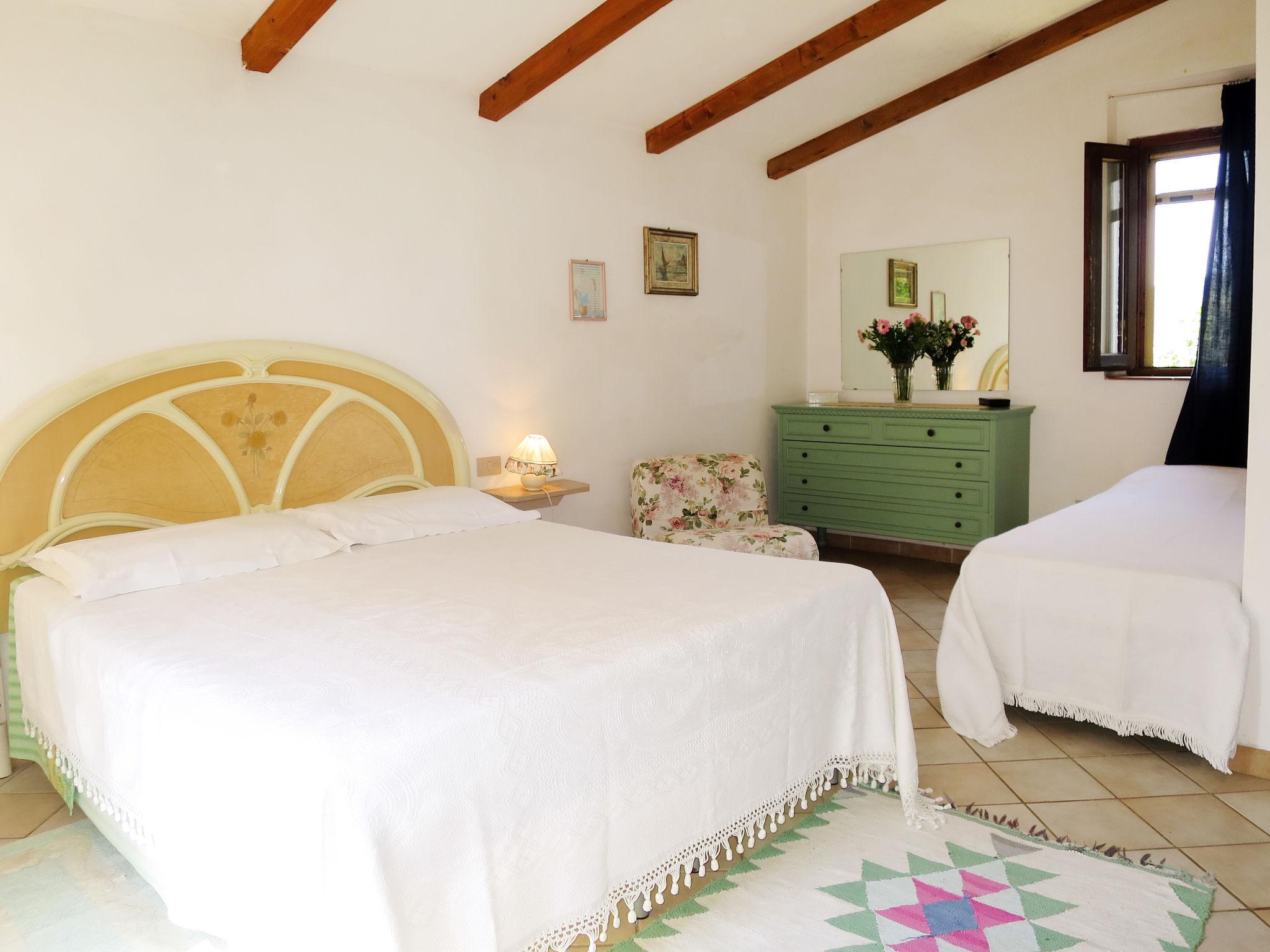 Foto 13 - Haus mit 1 Schlafzimmer in Montieri mit garten und terrasse
