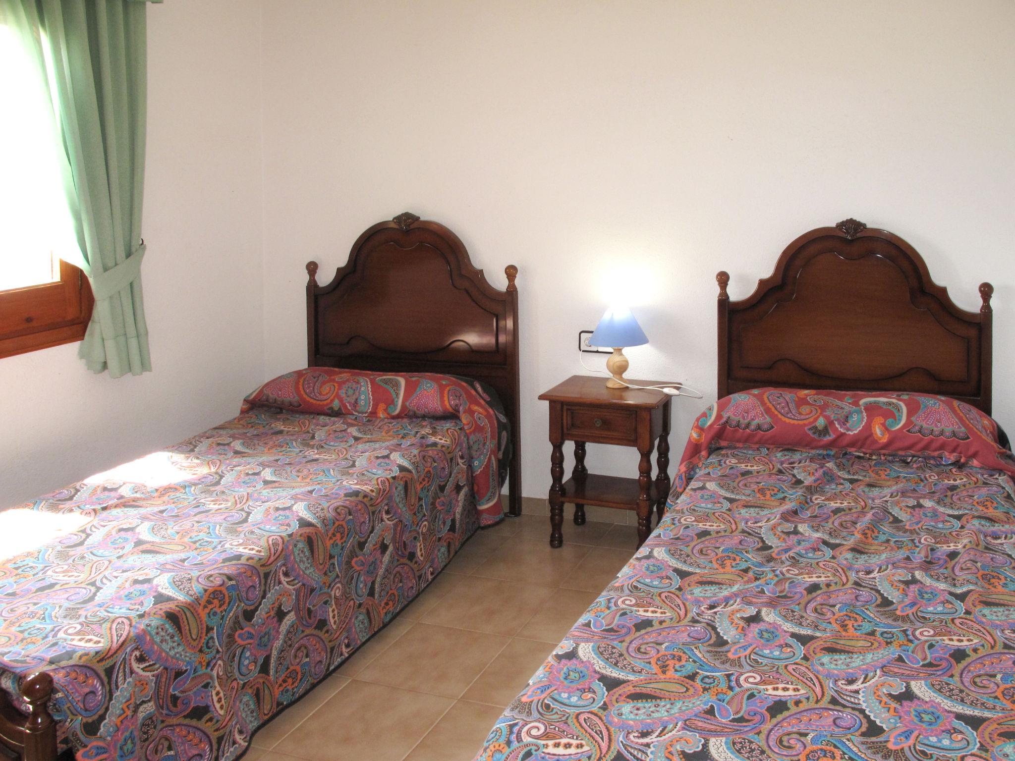 Foto 5 - Casa con 3 camere da letto a Mont-roig del Camp con piscina privata e vista mare