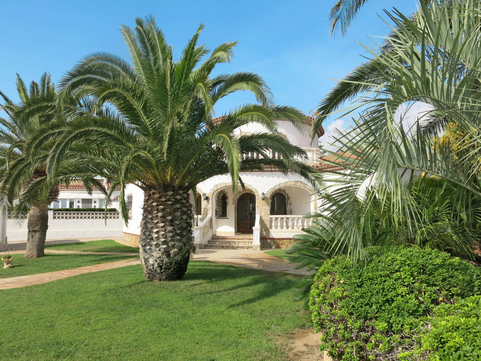 Photo 14 - Maison de 3 chambres à Mont-roig del Camp avec piscine privée et jardin