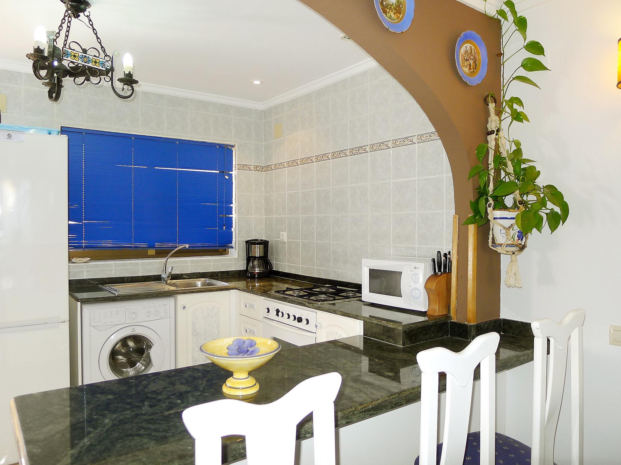 Photo 4 - 2 bedroom House in Calp with swimming pool and garden