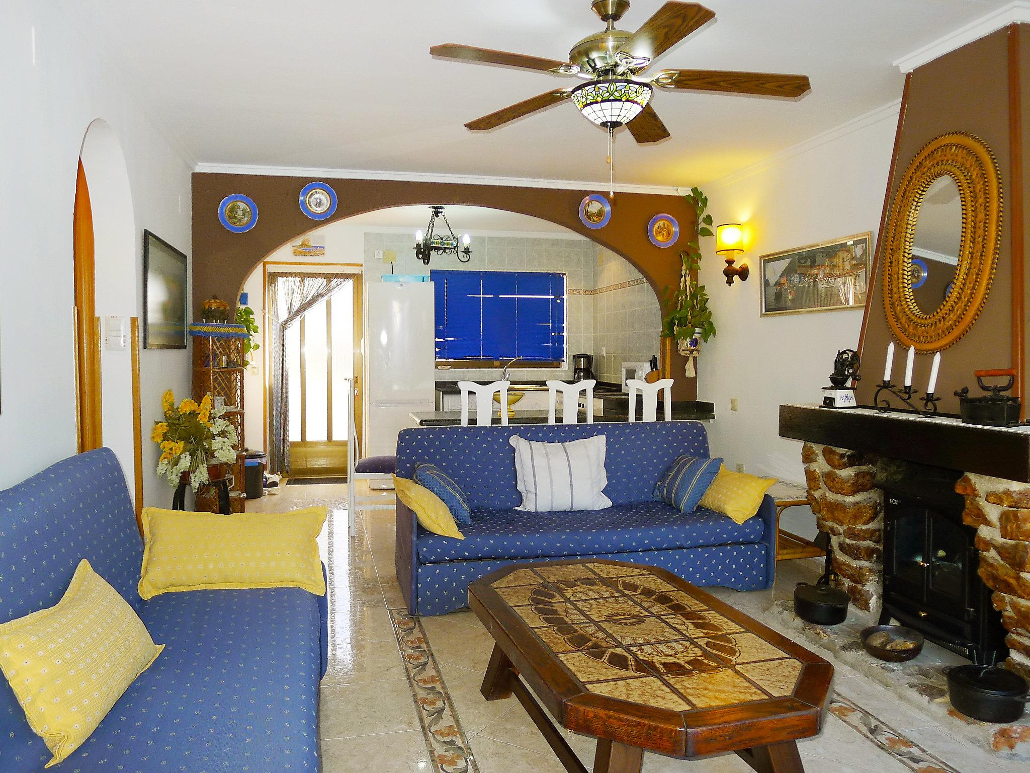 Photo 3 - 2 bedroom House in Calp with swimming pool and garden