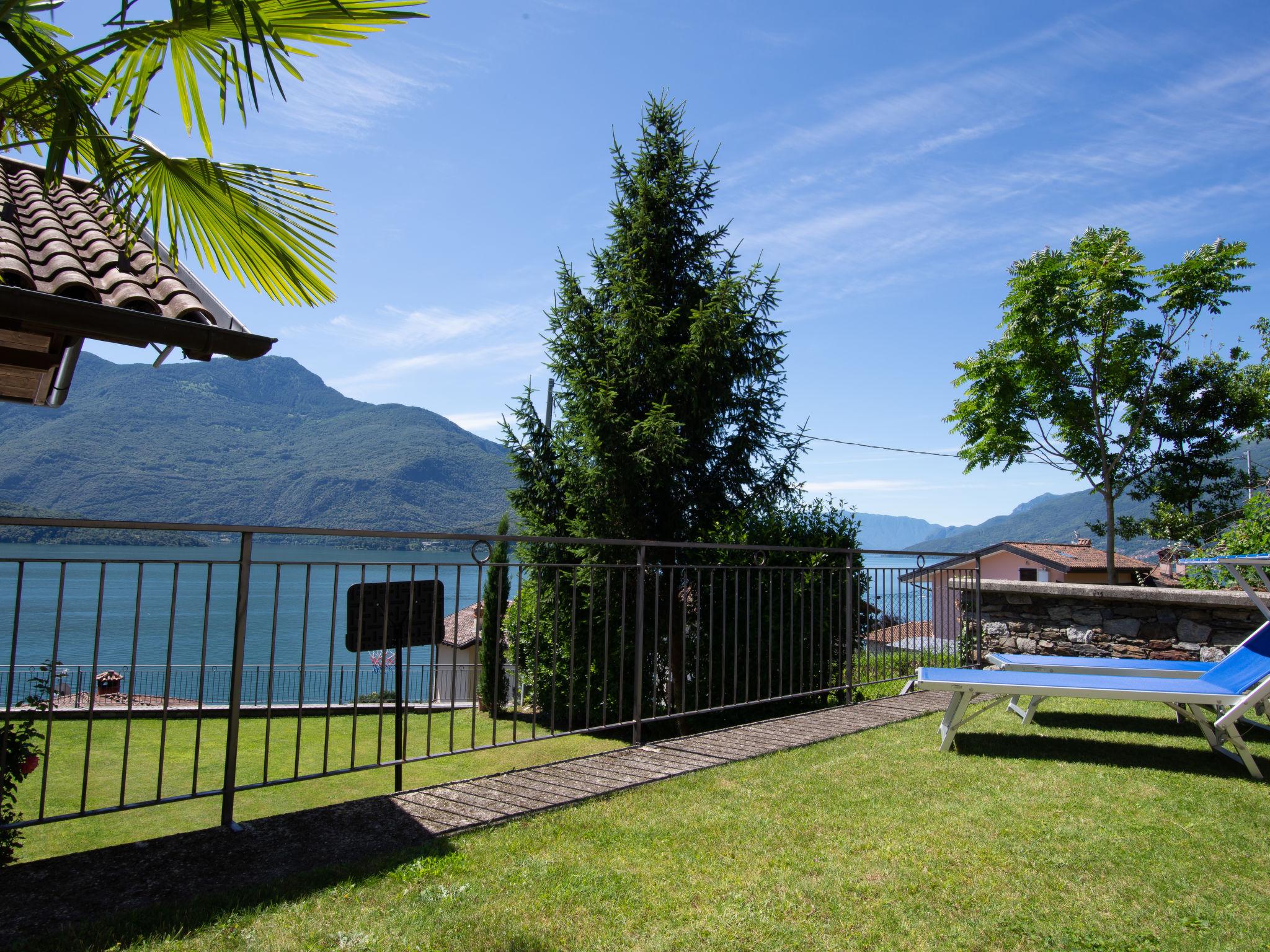 Photo 3 - Appartement de 1 chambre à Domaso avec terrasse et vues sur la montagne