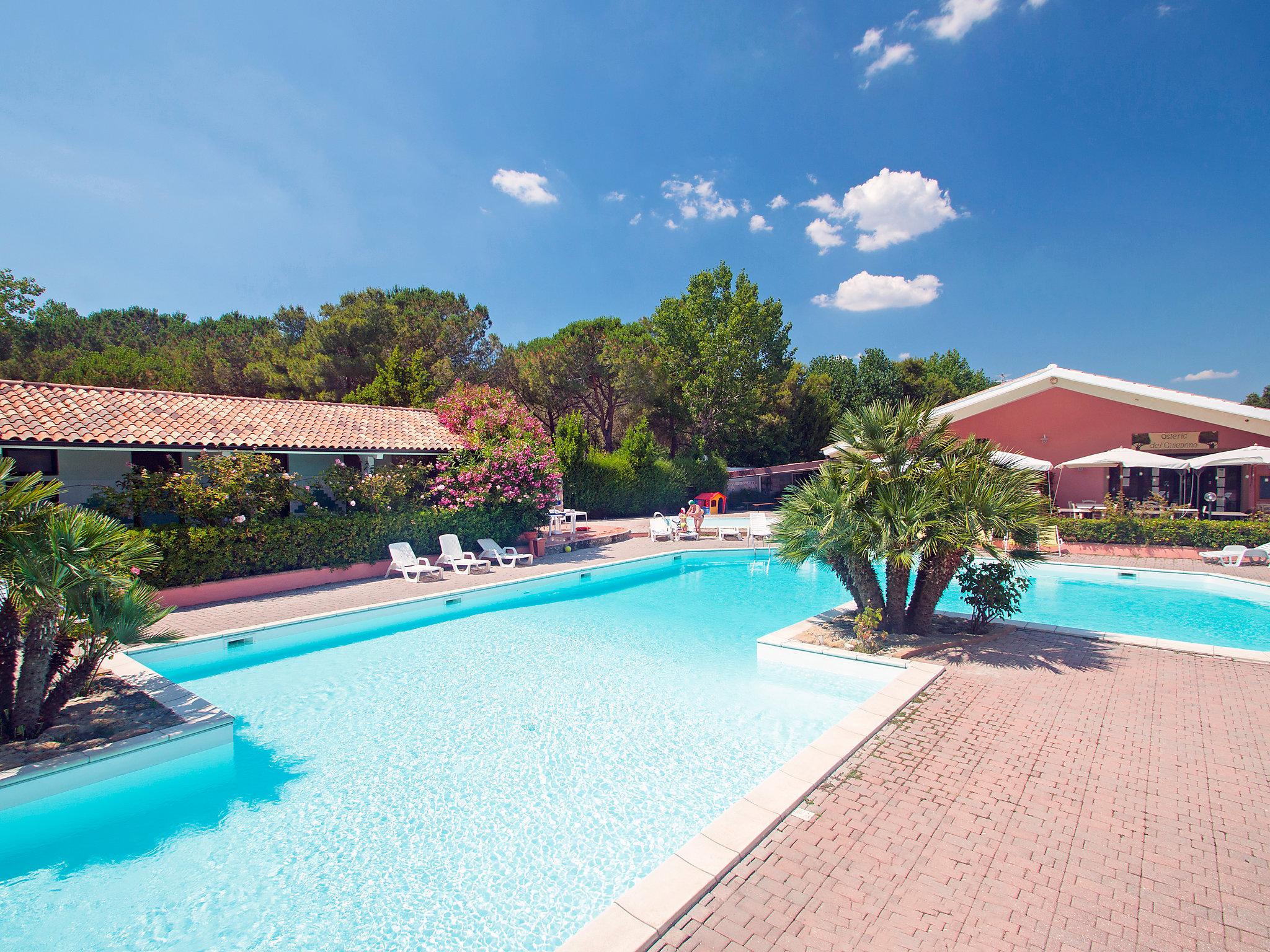 Foto 1 - Casa con 2 camere da letto a Bibbona con piscina e vista mare