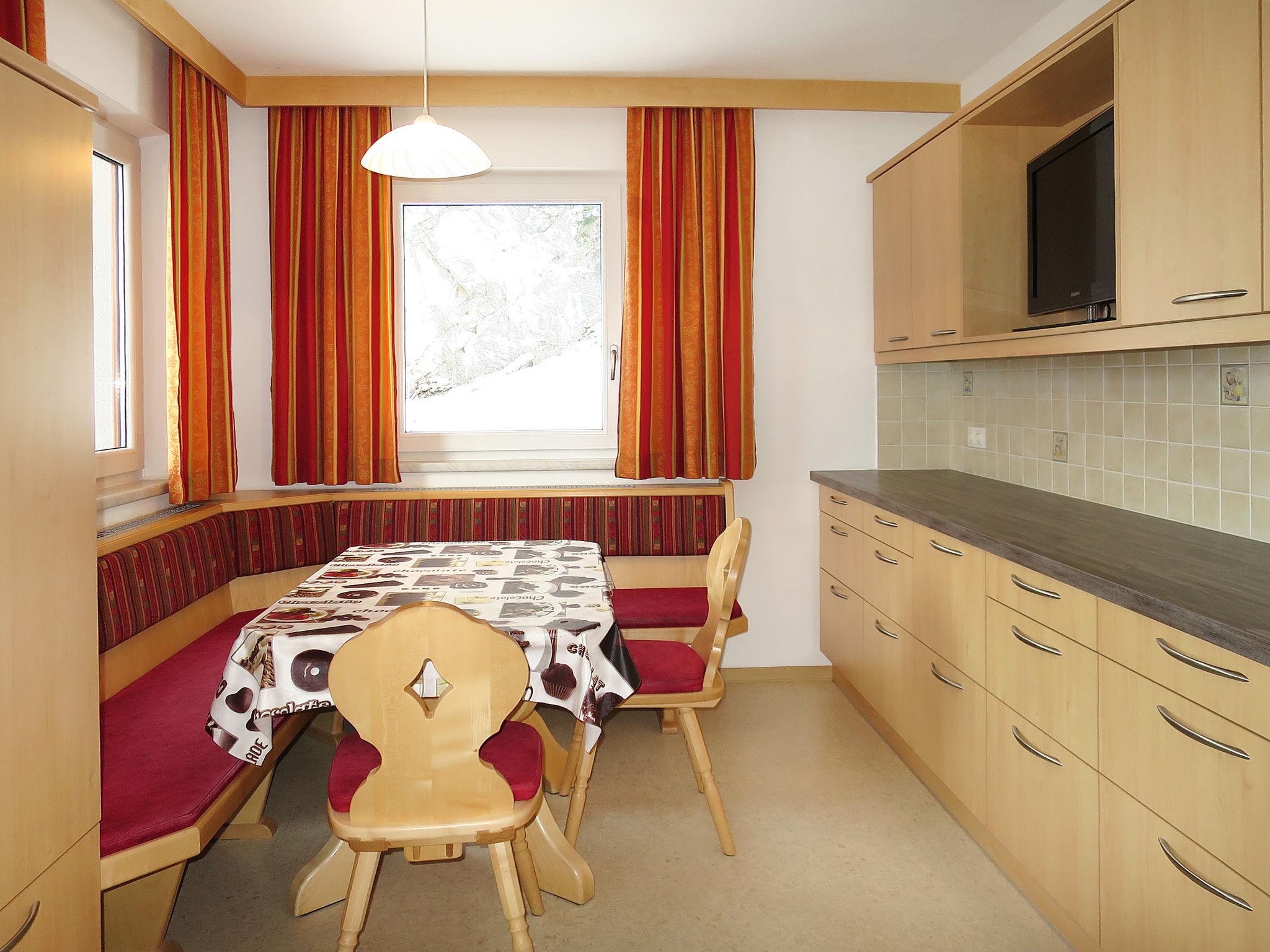 Foto 4 - Apartment mit 2 Schlafzimmern in Schwendau mit blick auf die berge