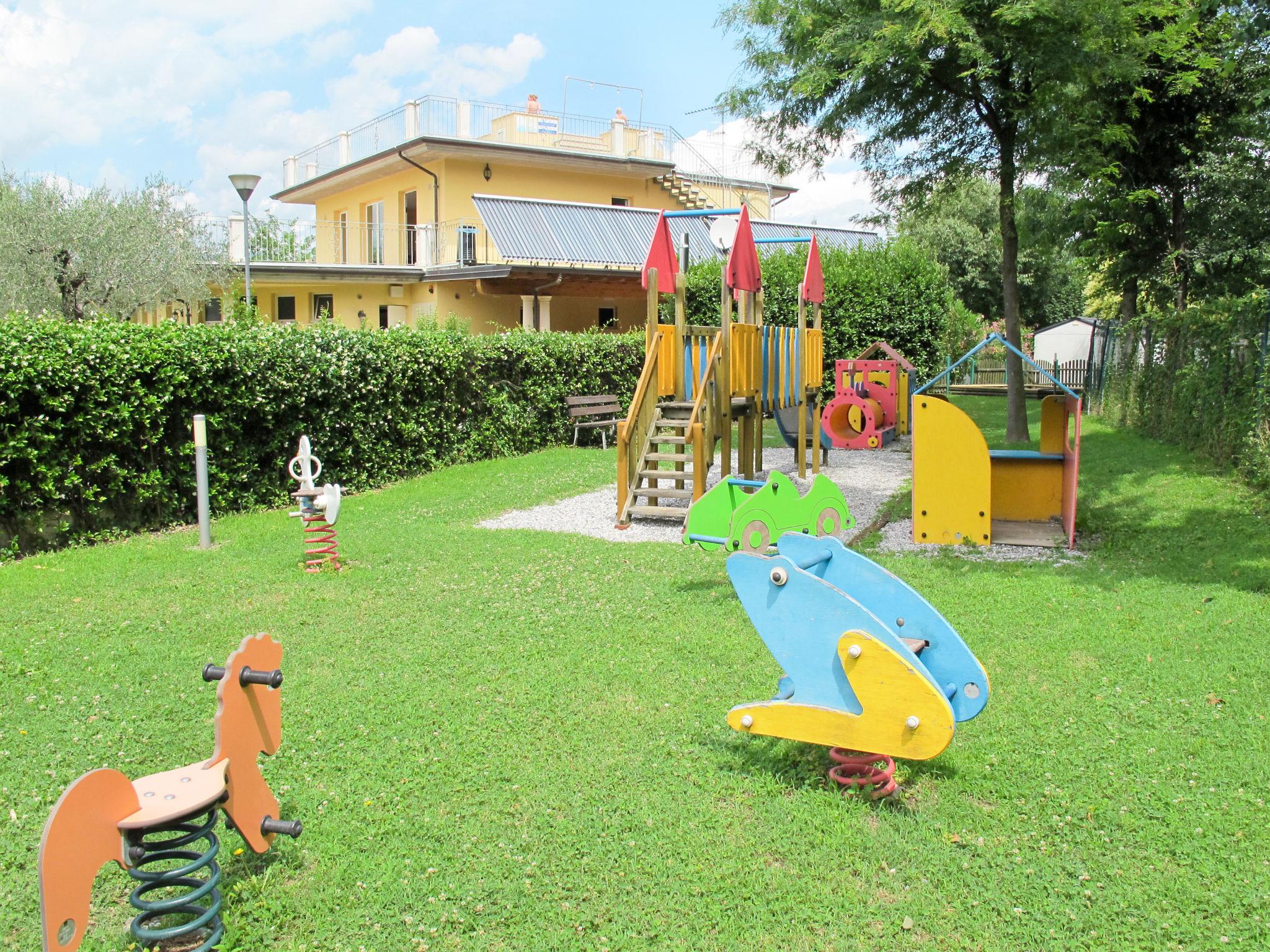 Photo 26 - Maison de 2 chambres à Manerba del Garda avec piscine et jardin