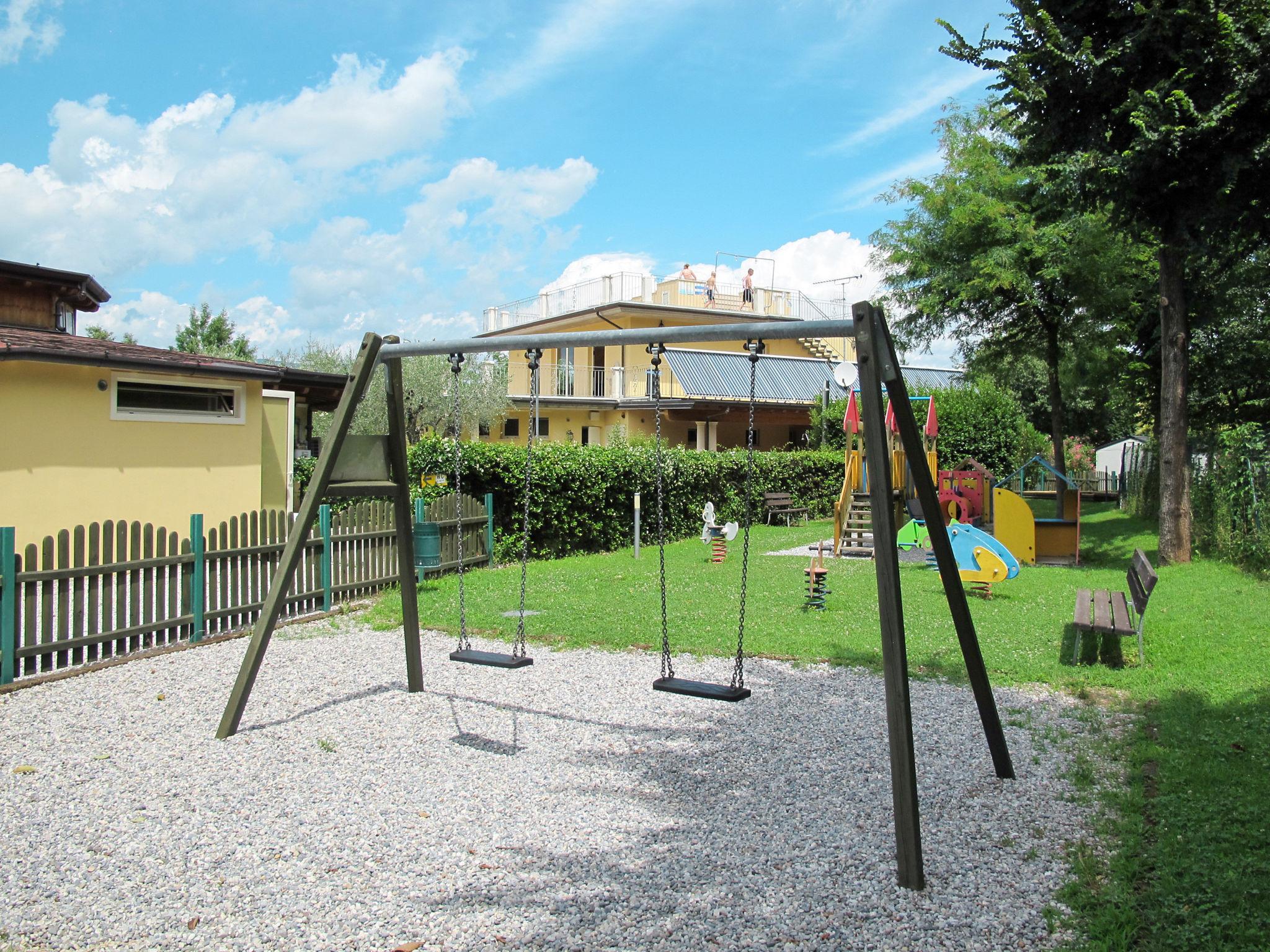 Photo 24 - Maison de 2 chambres à Manerba del Garda avec piscine et jardin