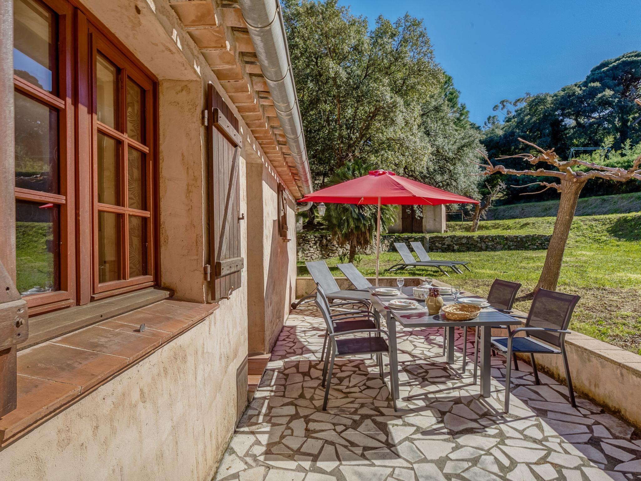 Foto 1 - Apartamento de 2 quartos em Sainte-Maxime com jardim e terraço