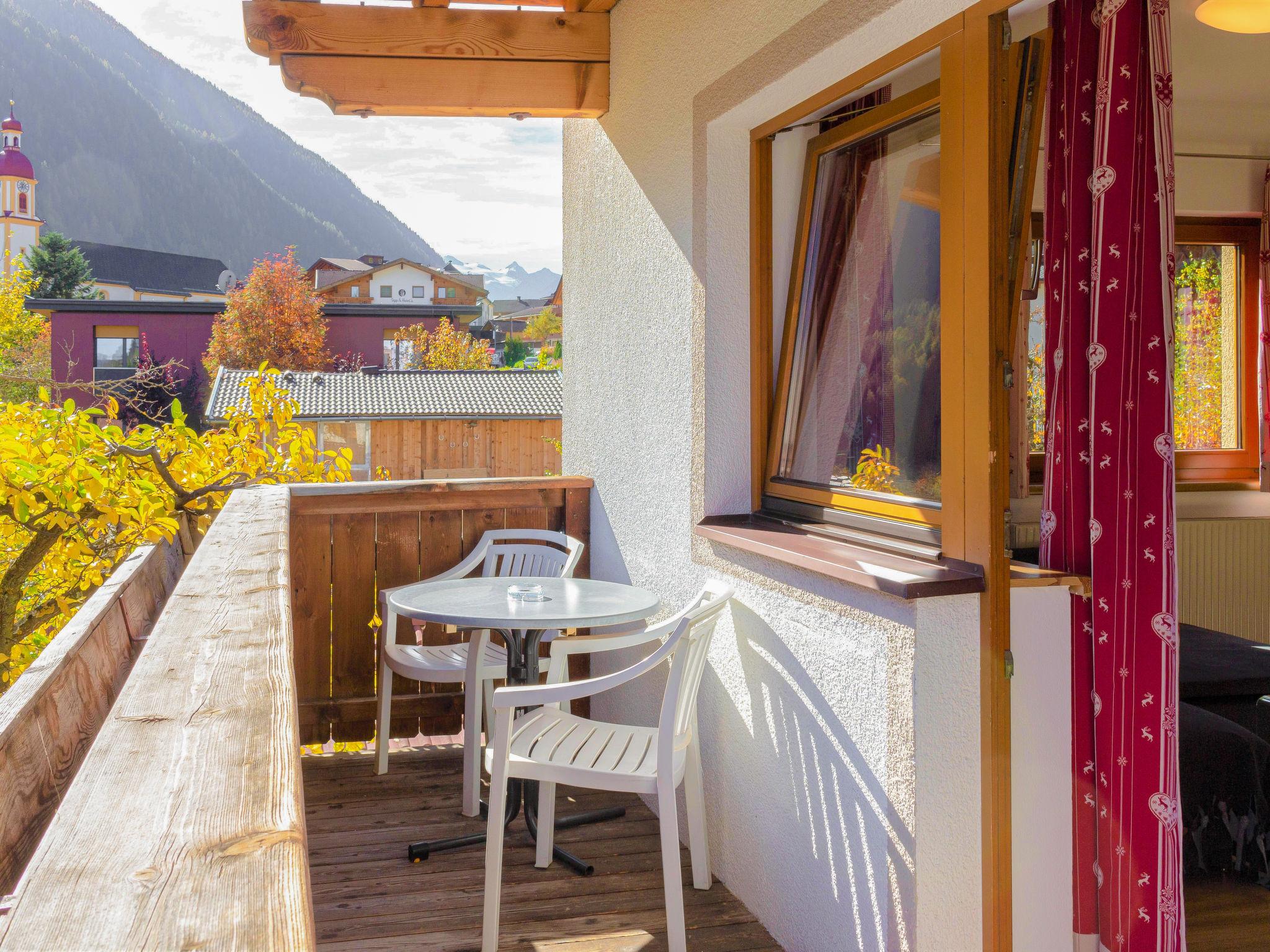 Foto 3 - Apartamento de 4 habitaciones en Neustift im Stubaital con vistas a la montaña