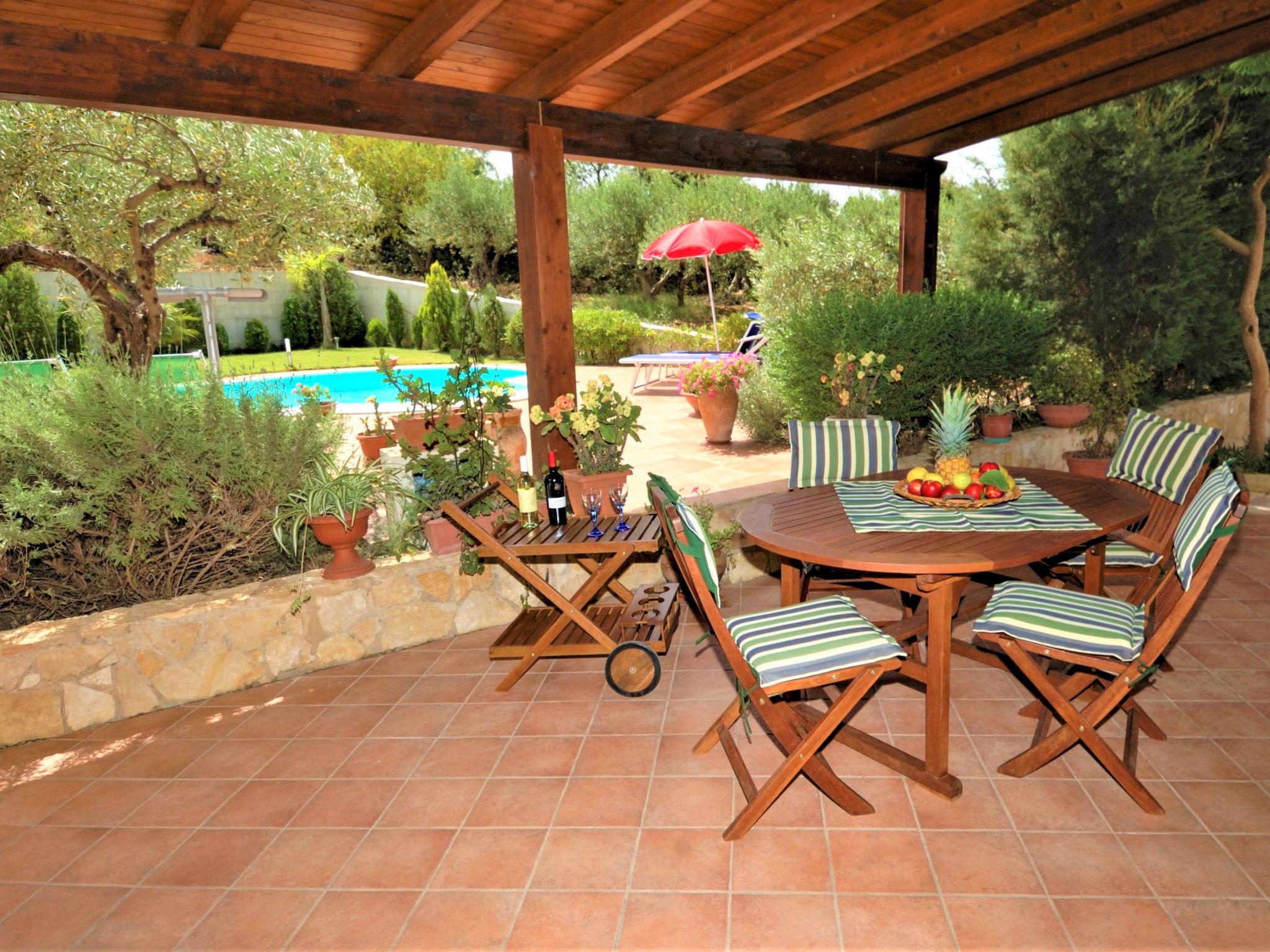 Photo 14 - Maison de 4 chambres à Buseto Palizzolo avec piscine privée et vues à la mer