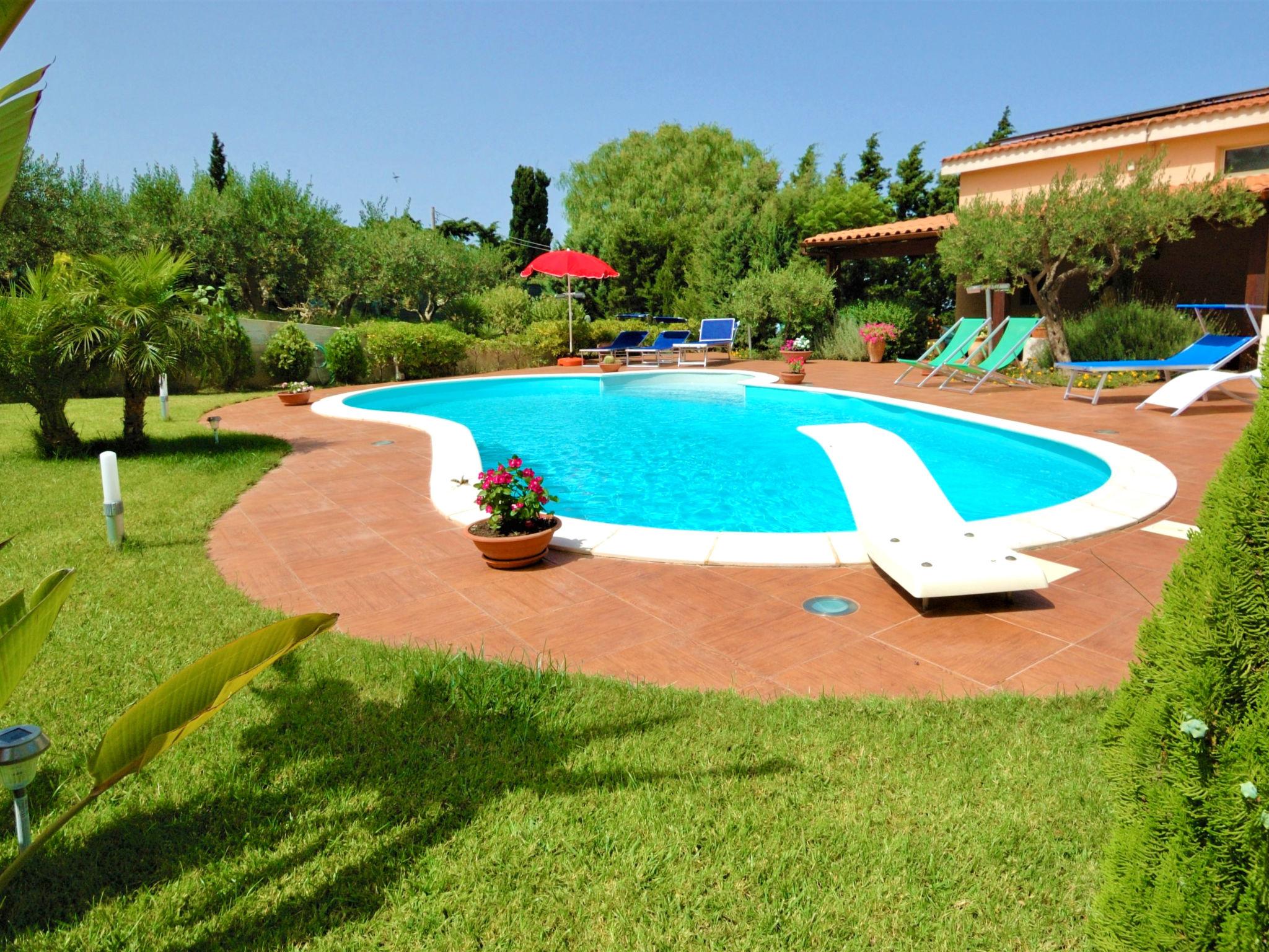 Foto 2 - Casa de 4 habitaciones en Buseto Palizzolo con piscina privada y vistas al mar